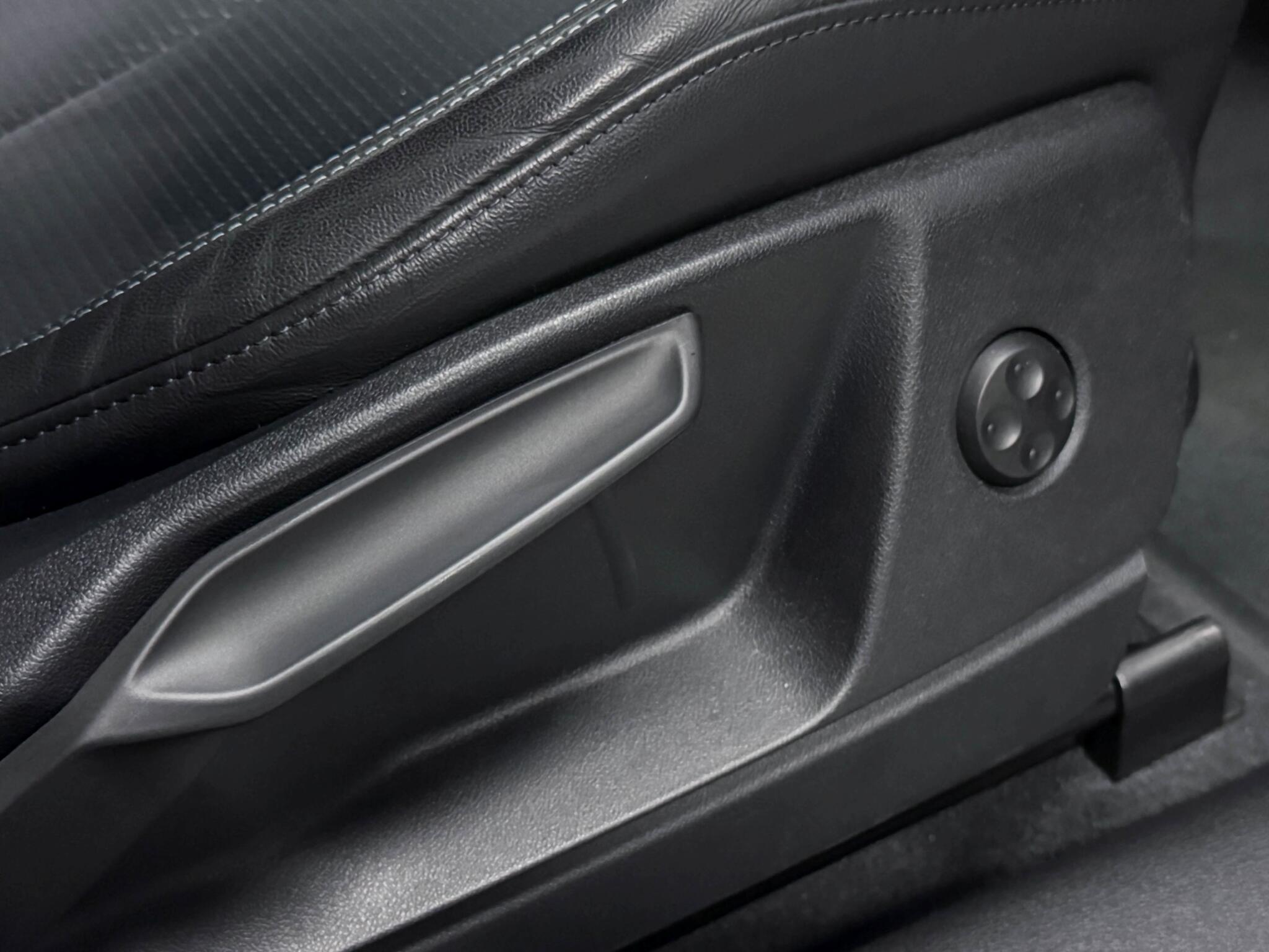 Audi Q5 view 24