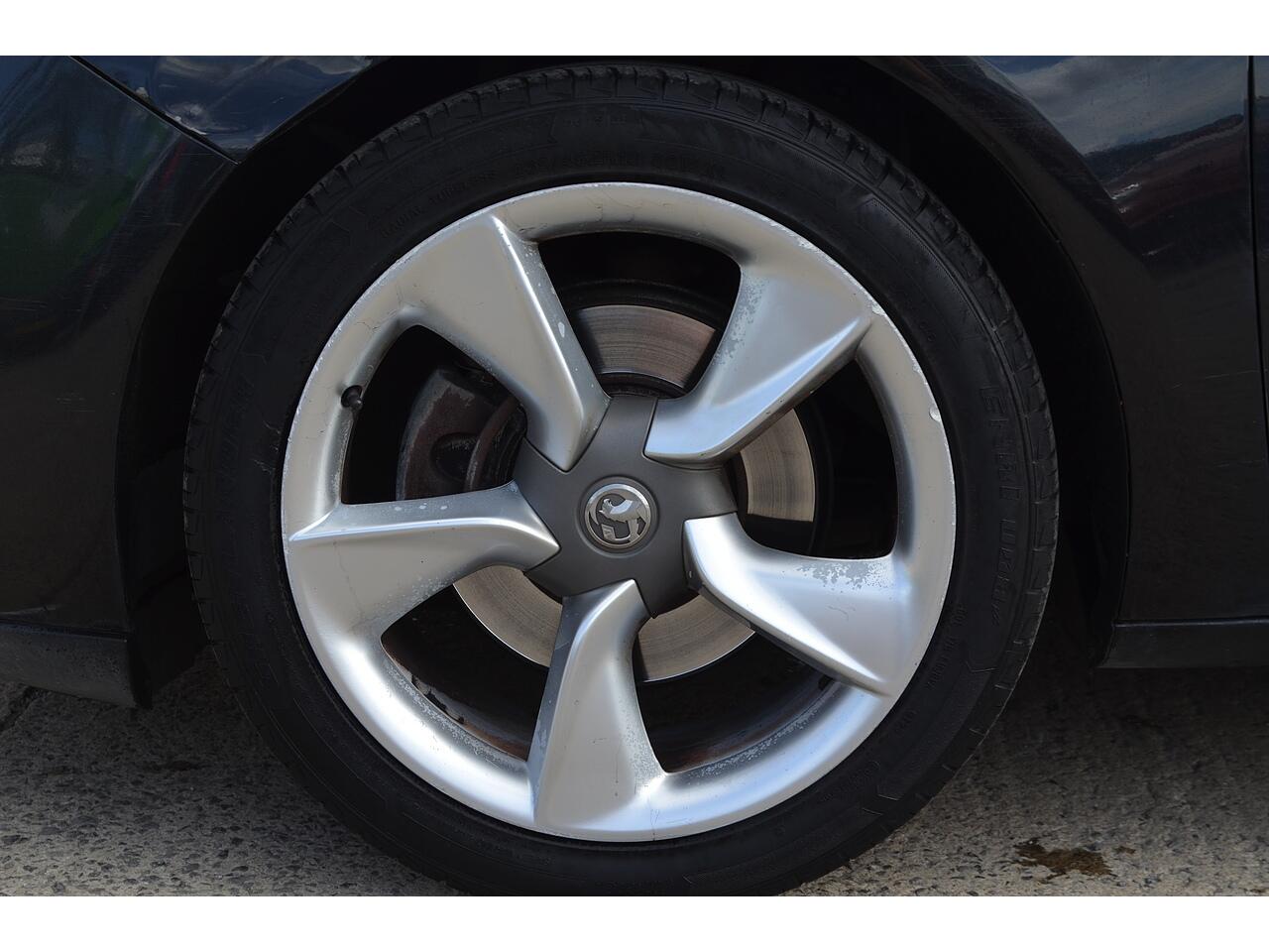 Vauxhall Astra GTC view 44