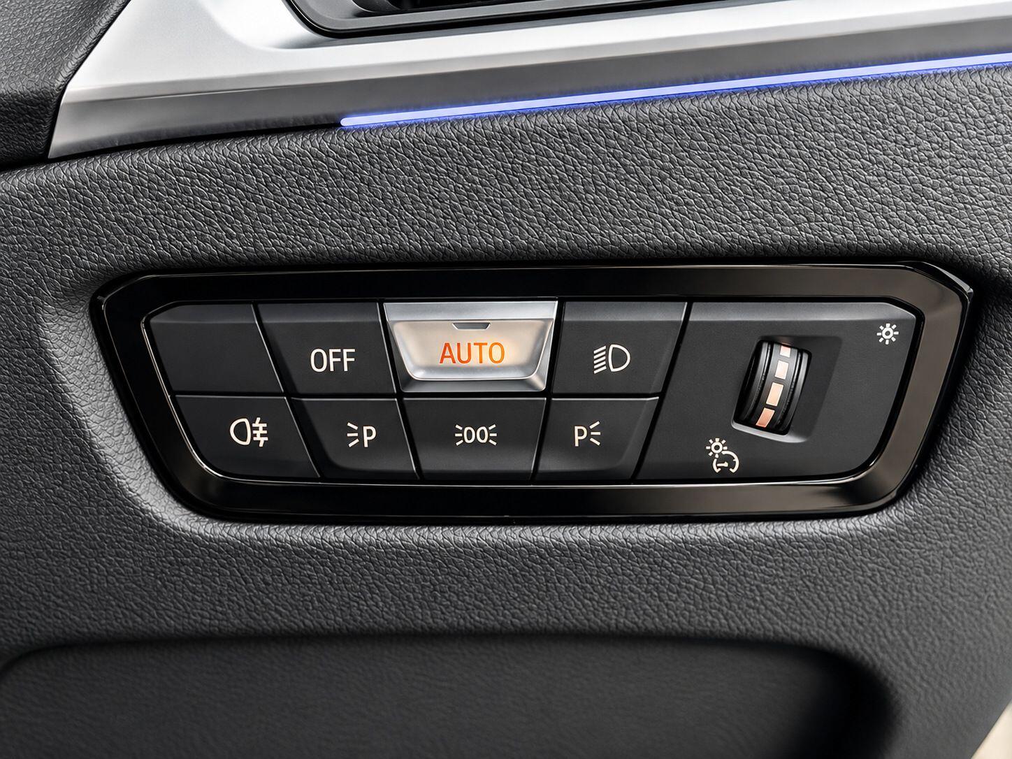 BMW 3 Series view 12