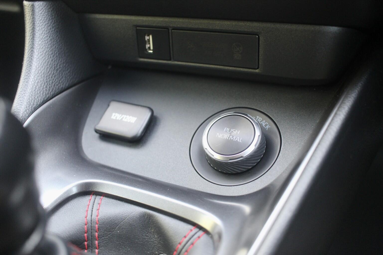 Toyota Yaris view 14