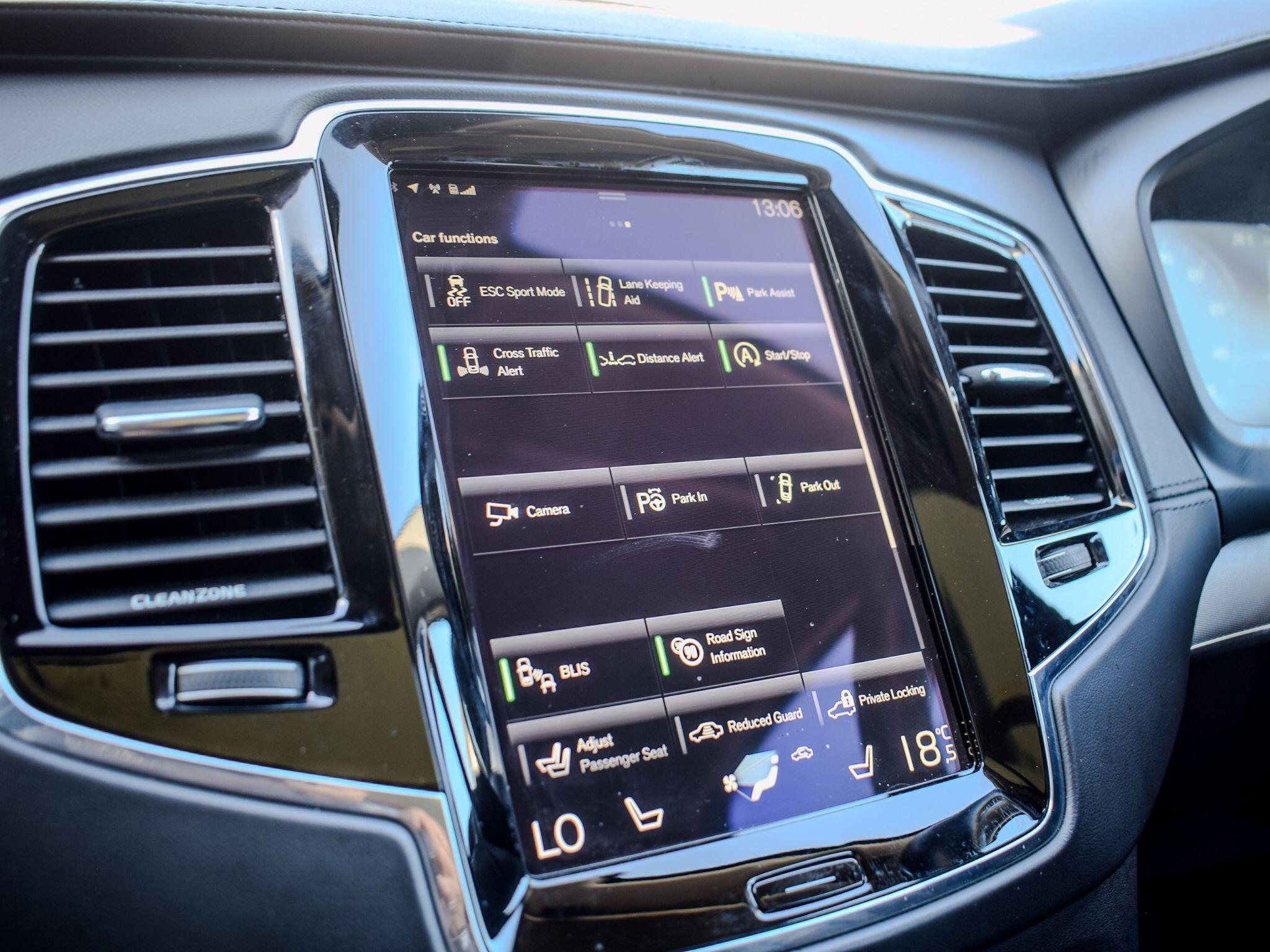 Volvo XC90 view 23