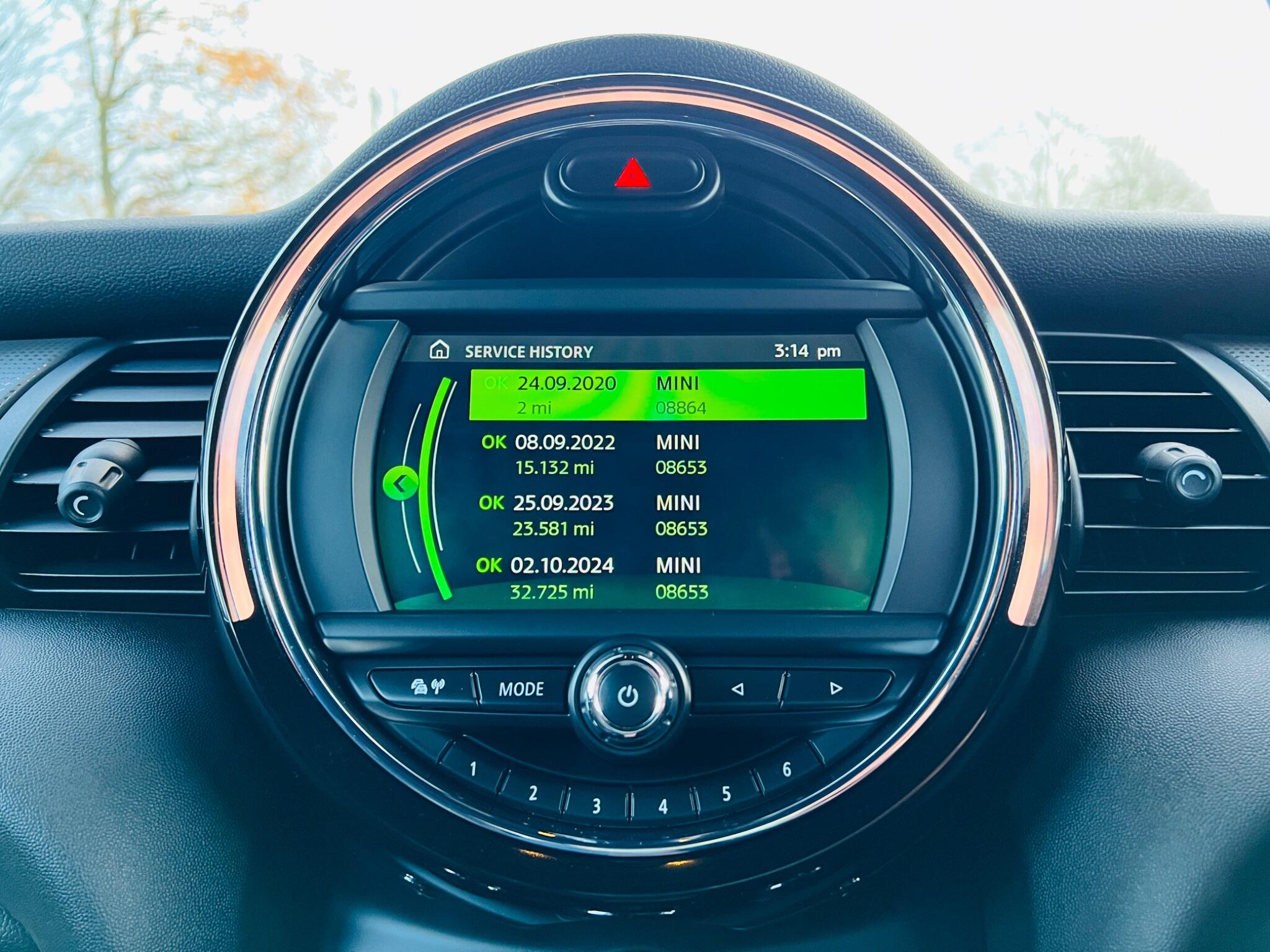 2020 MINI Hatch 1.5 Cooper Sport Steptronic Euro 6 (s/s) 5dr • 44,000 miles image 26