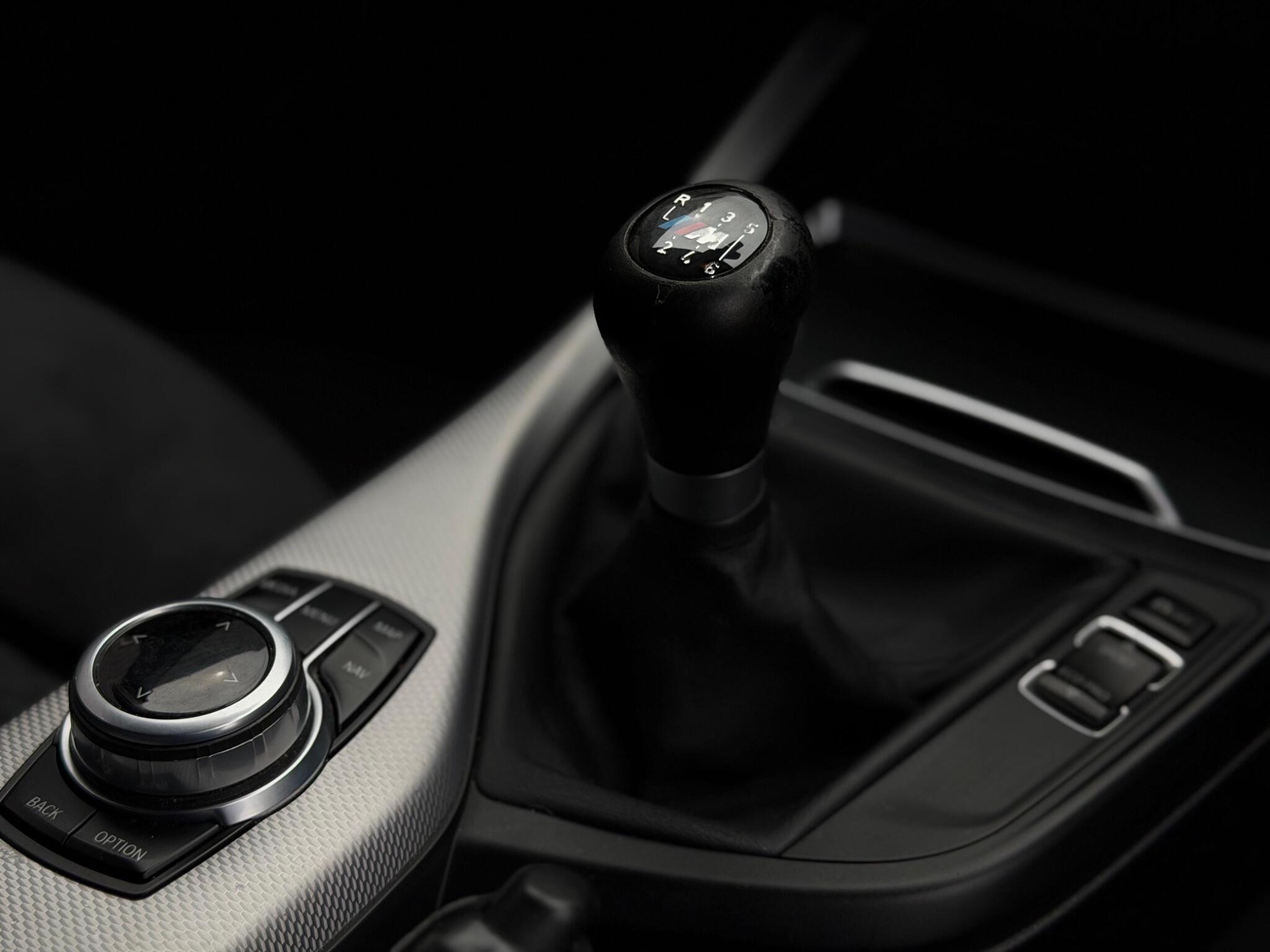 BMW 1 Series view 25