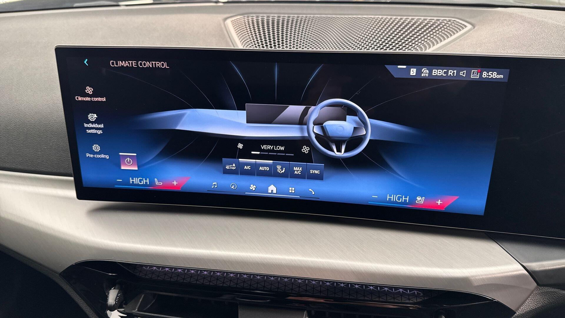 BMW 2 Series view 25