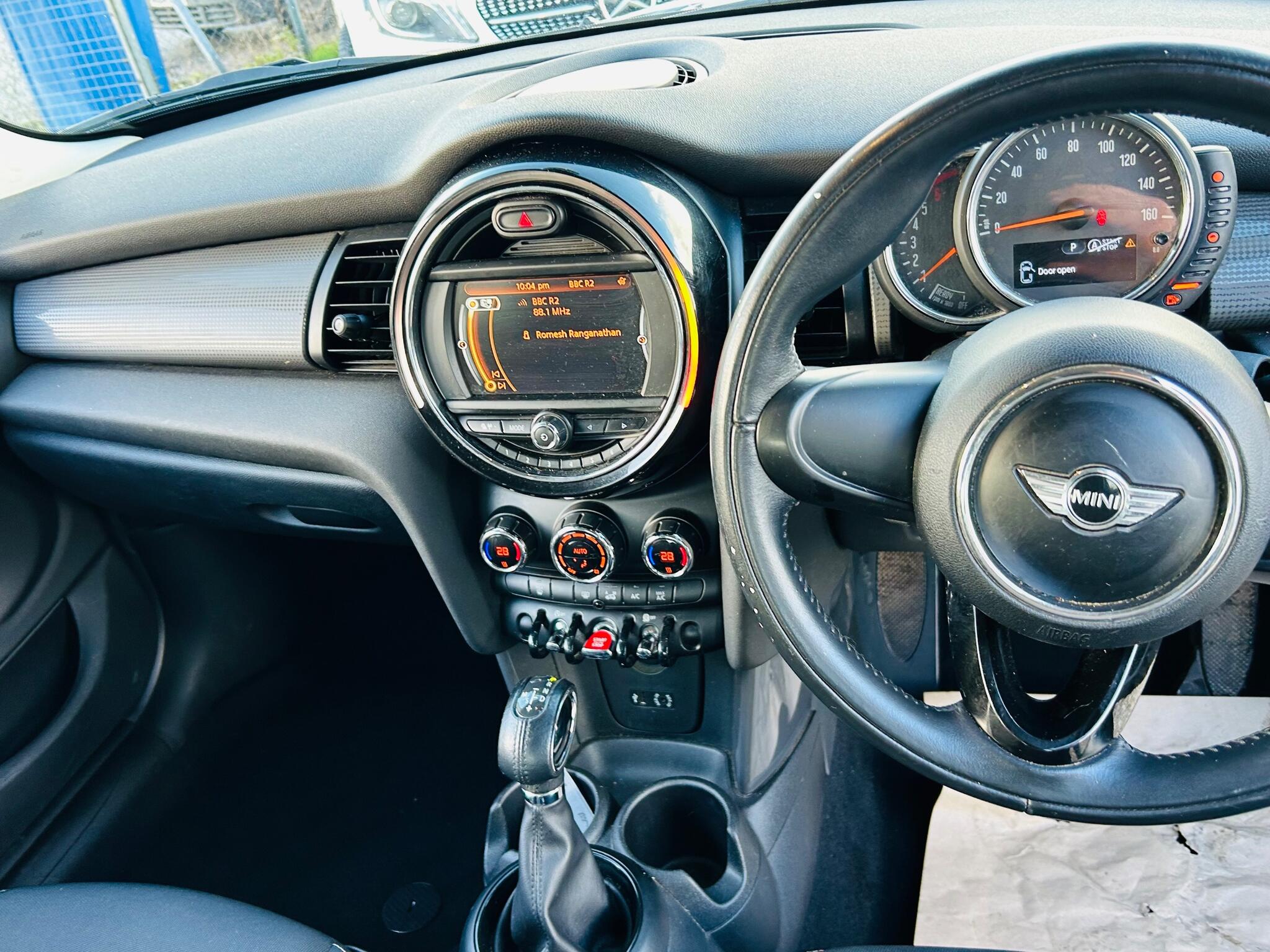 MINI Hatch view 11