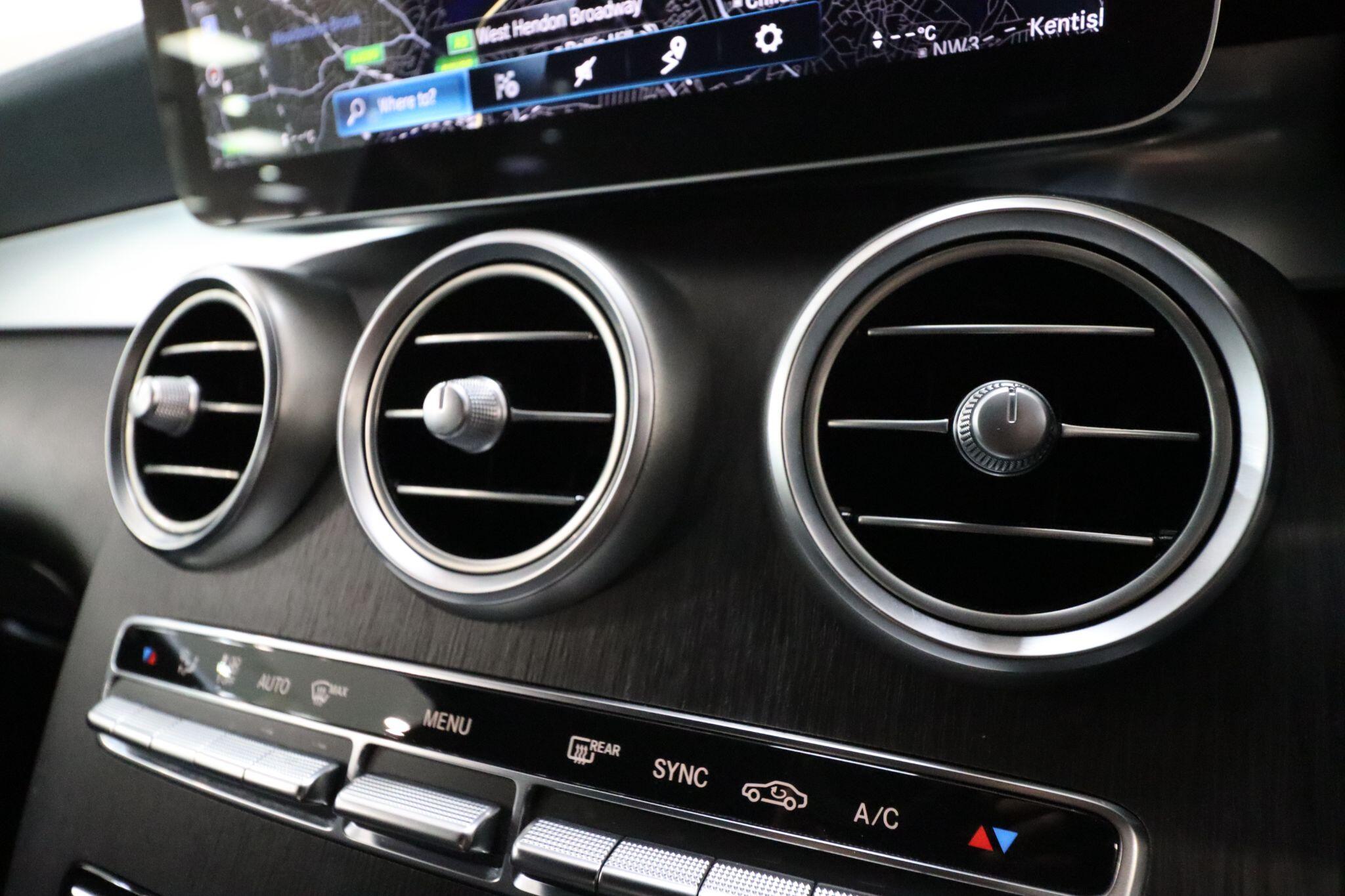 Mercedes-Benz GLC view 22