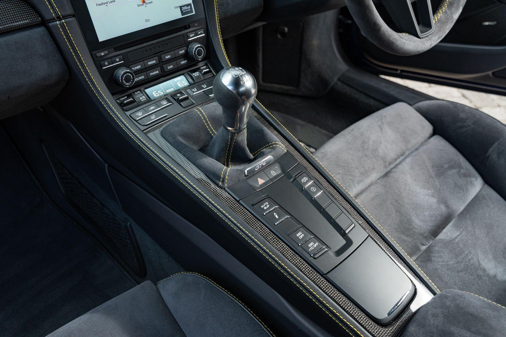 Porsche Cayman view 13