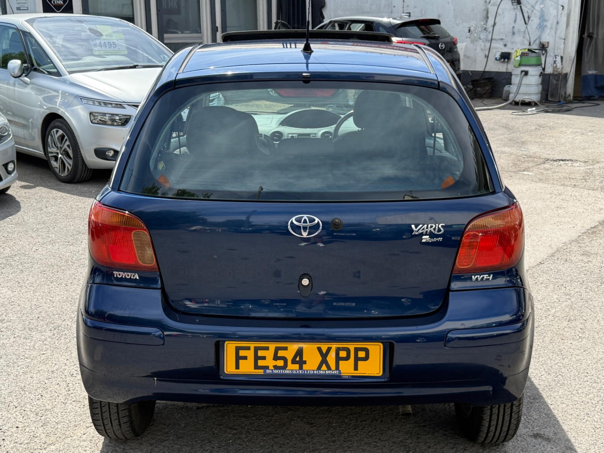 Toyota Yaris - Image 14