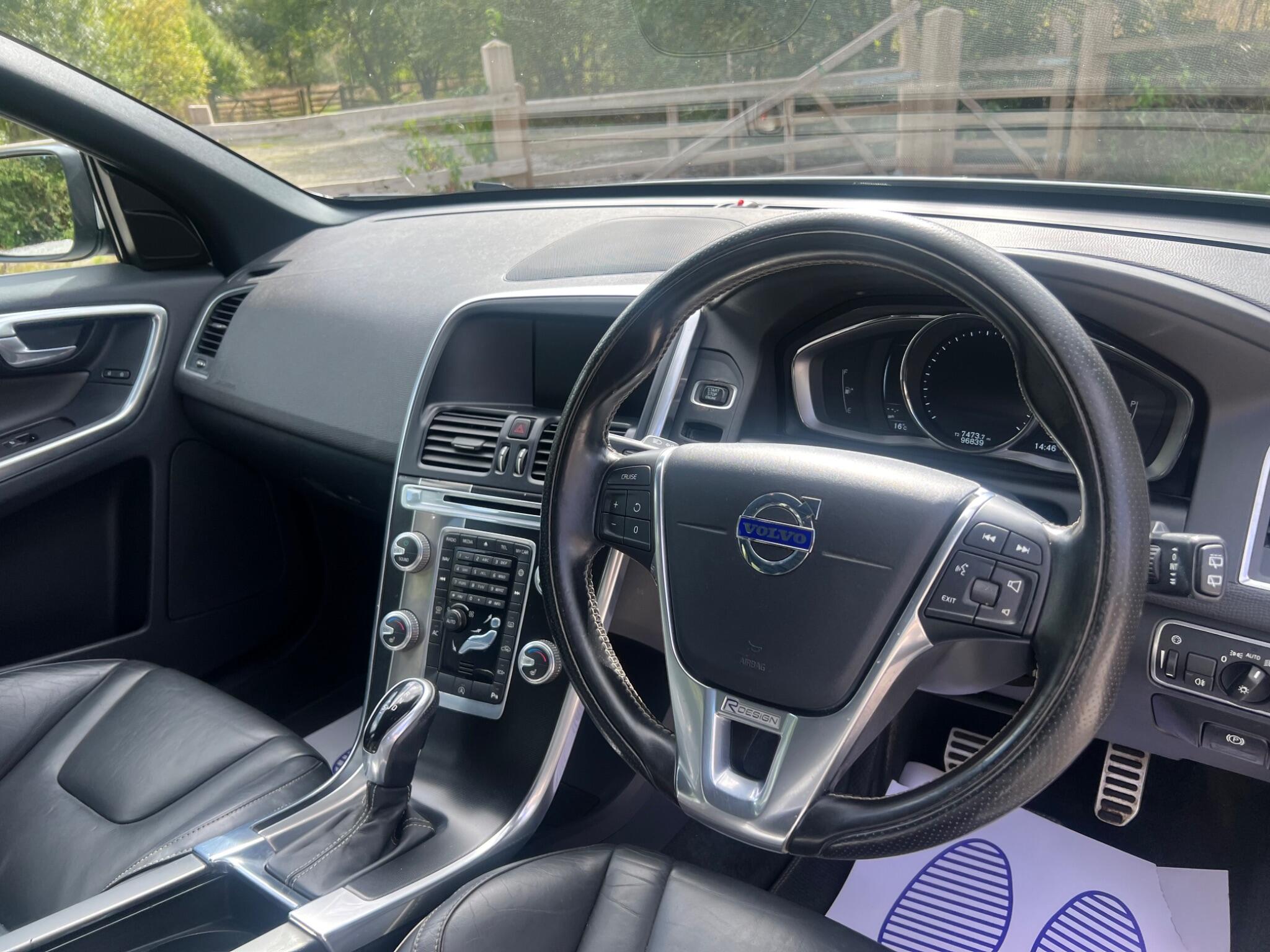 Volvo XC60 view 10