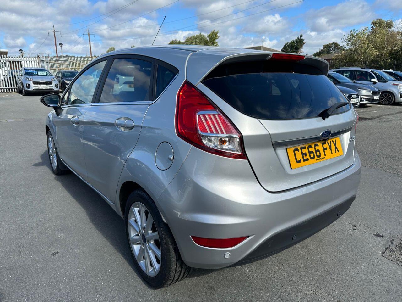 Ford Fiesta view 7