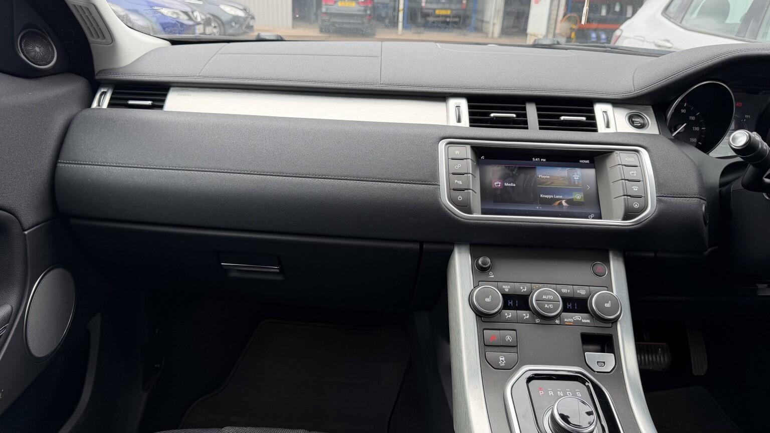 Land Rover Range Rover Evoque view 26