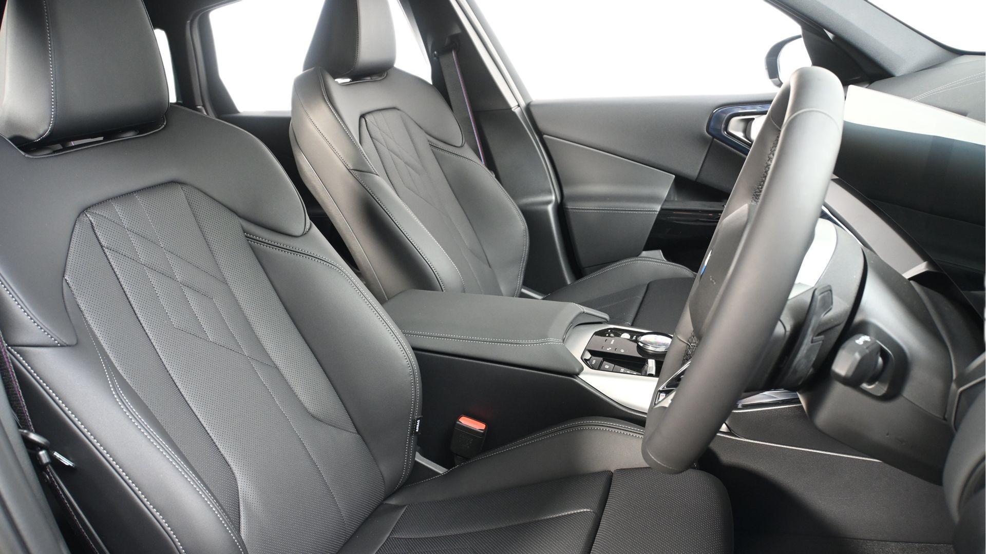 BMW X3 view 11