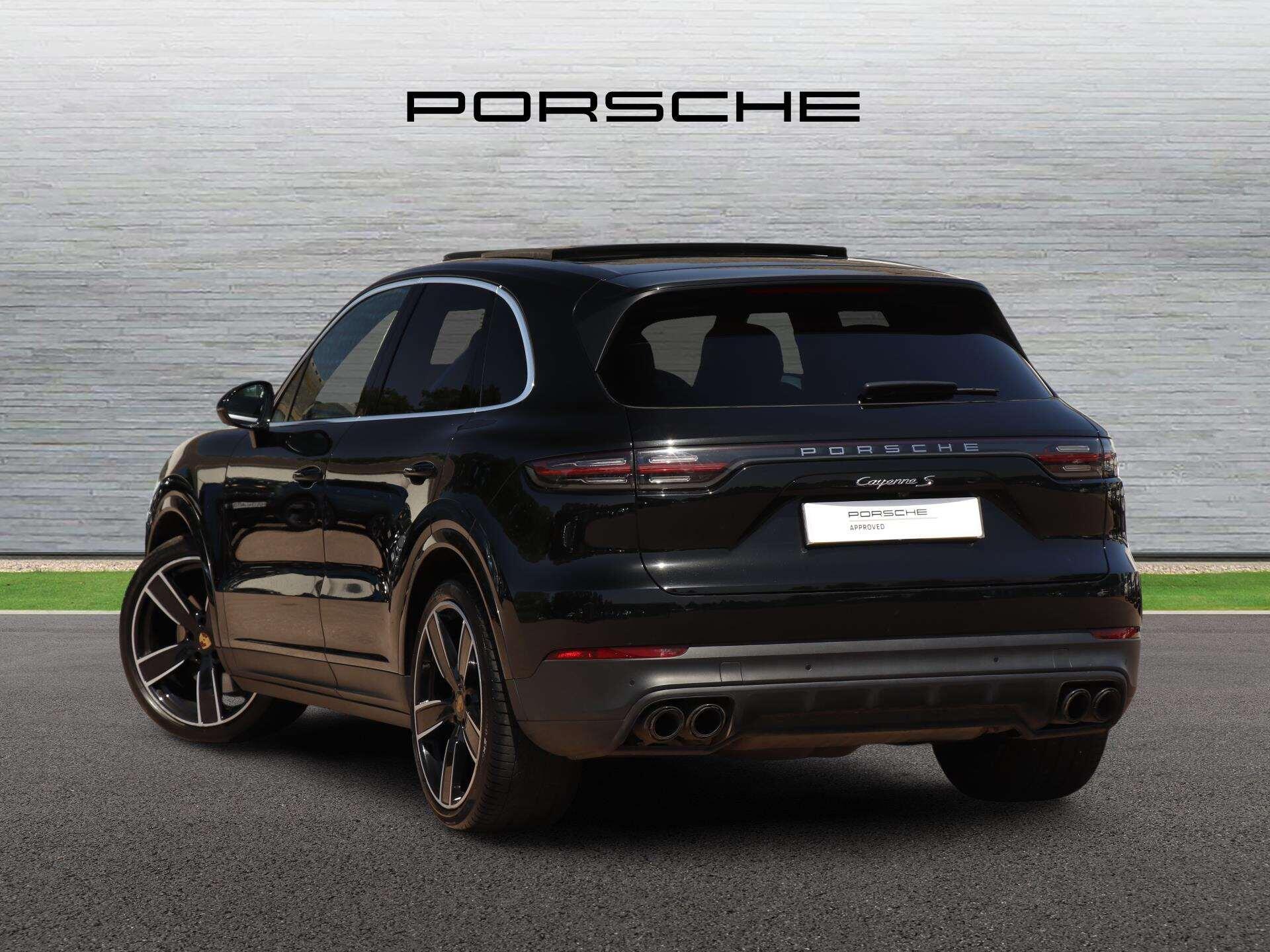 Porsche Cayenne view 5