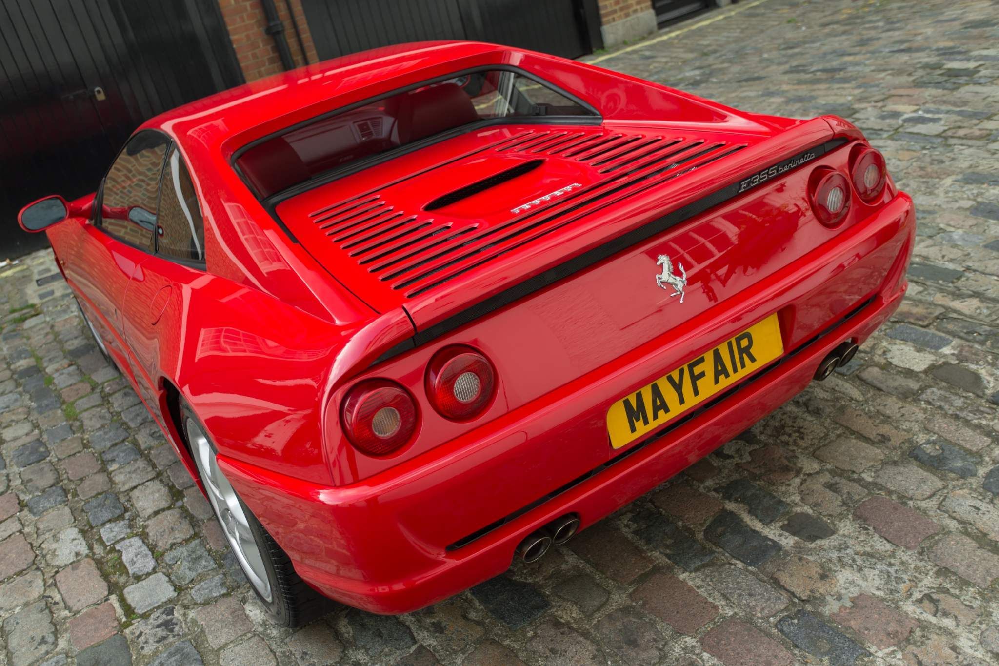 Ferrari F355 view 16