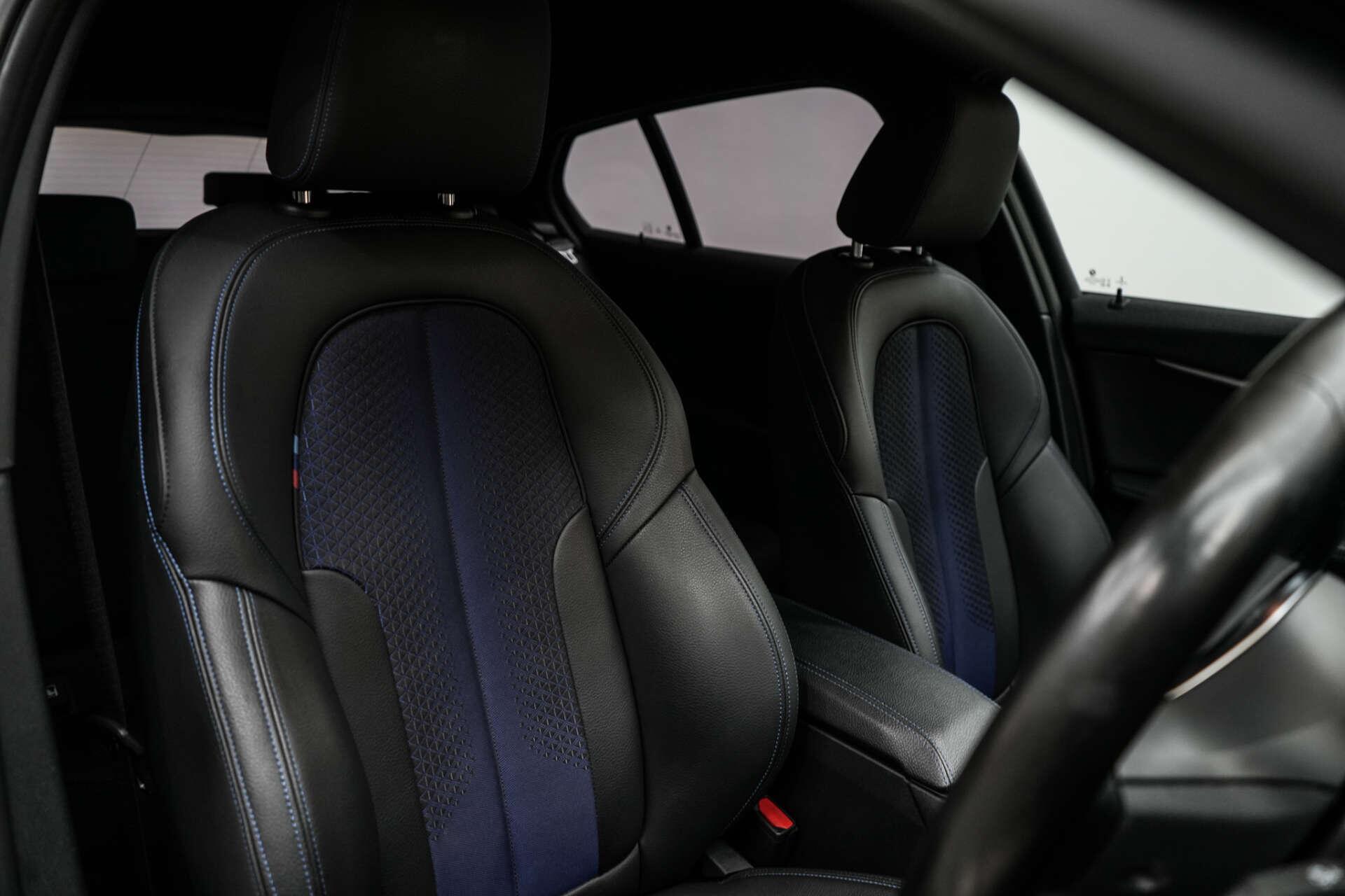 BMW 1 Series view 16