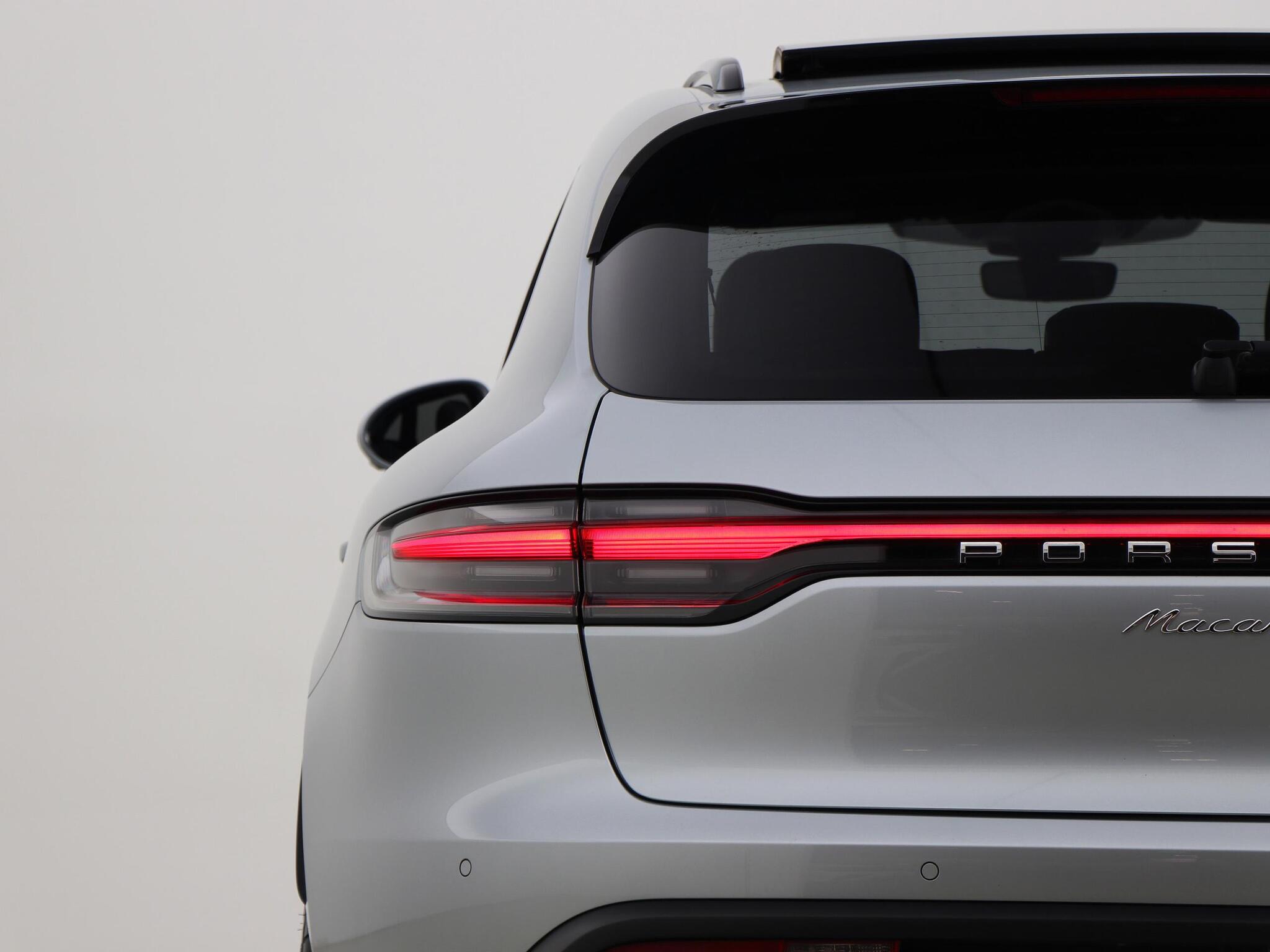Porsche Macan view 17