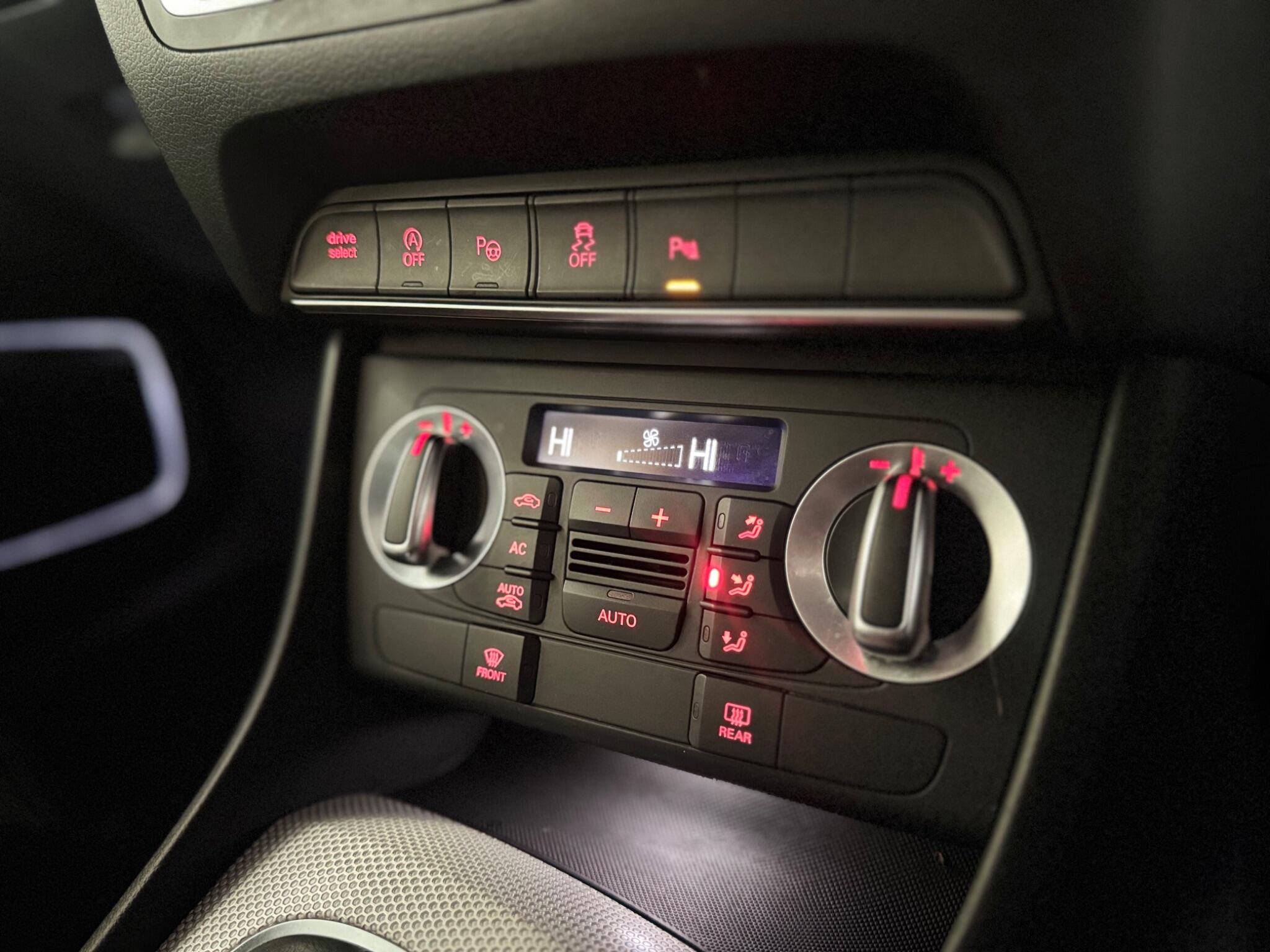 Audi Q3 view 41