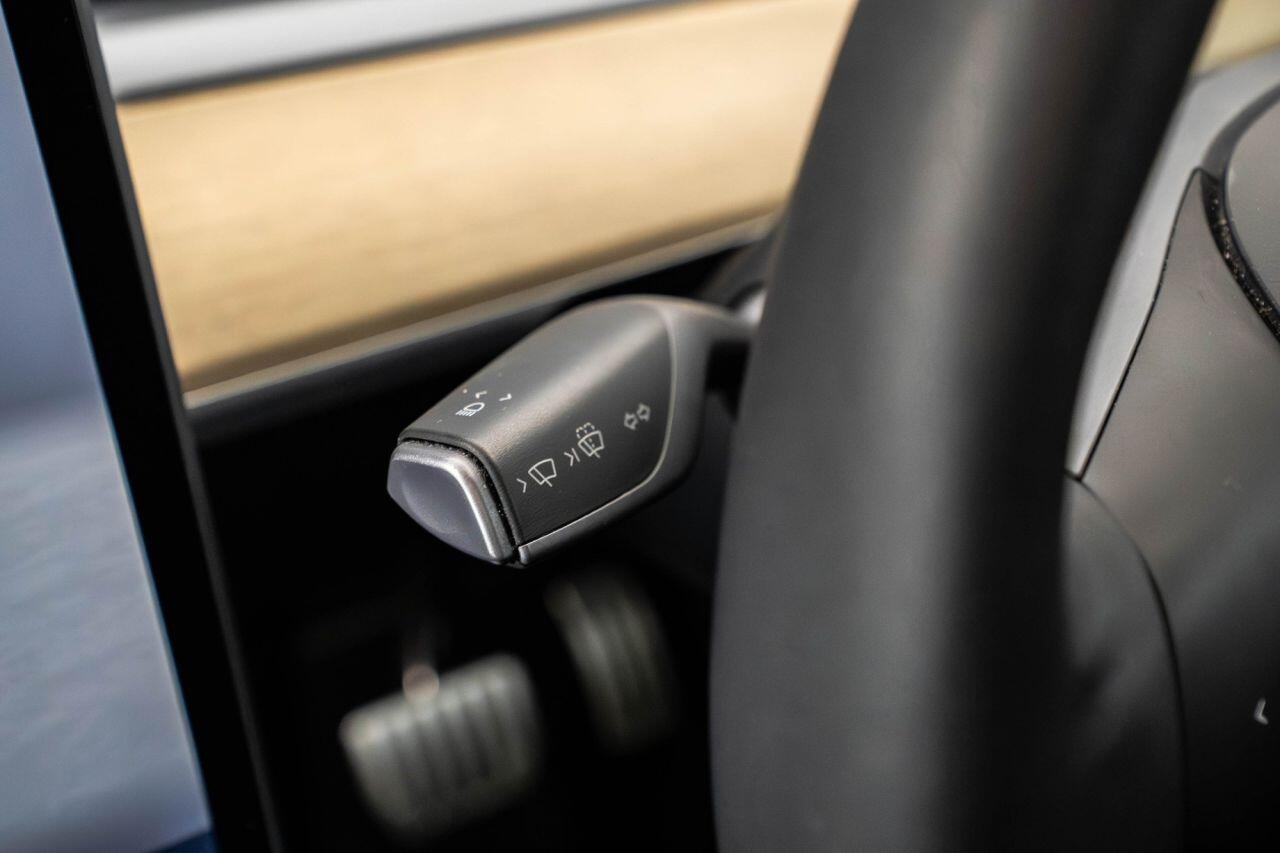 Tesla Model Y view 30
