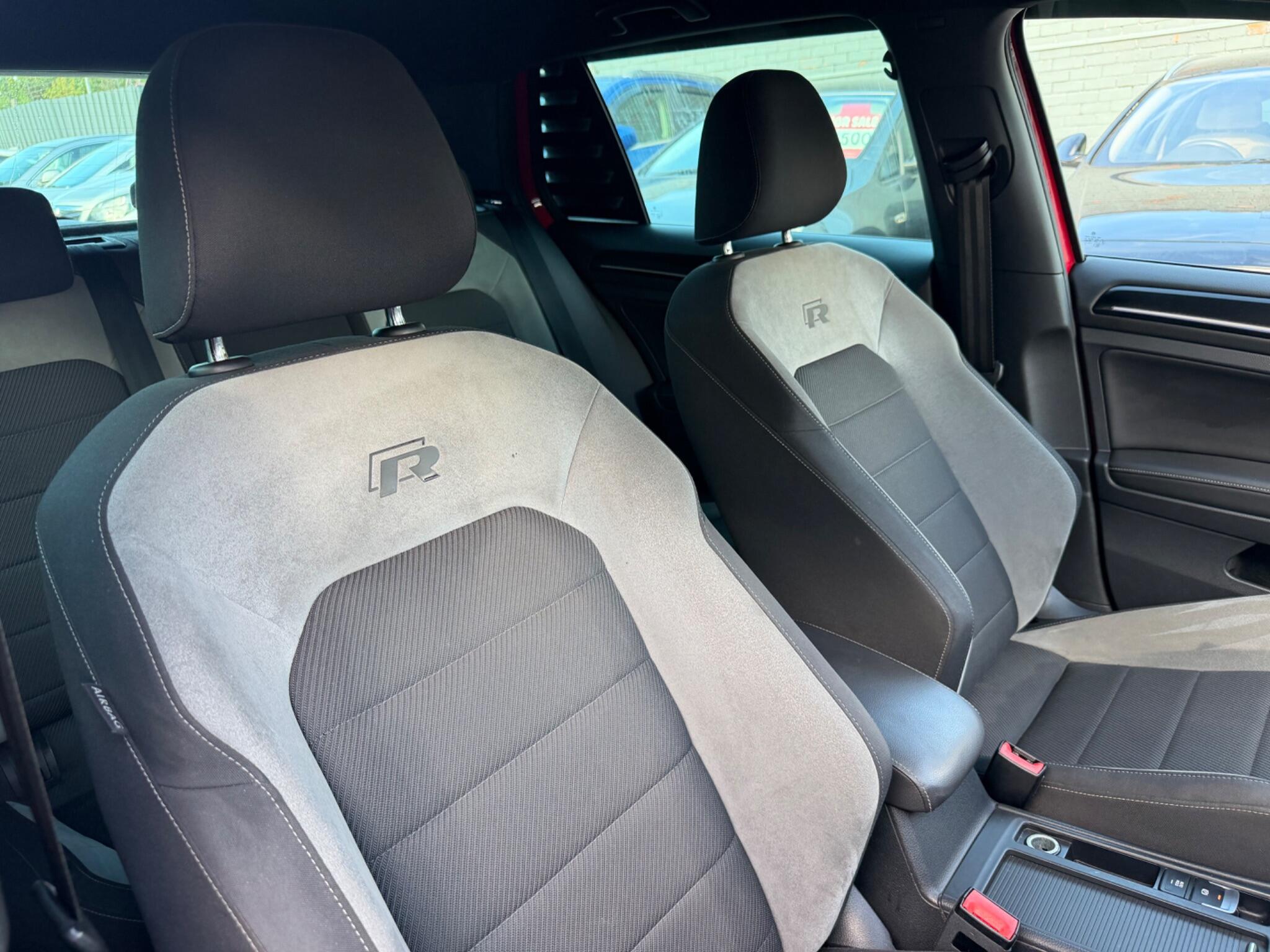 Volkswagen Golf view 11