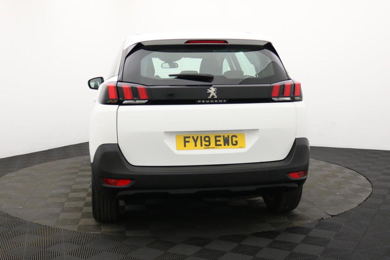 Peugeot 5008 view 6