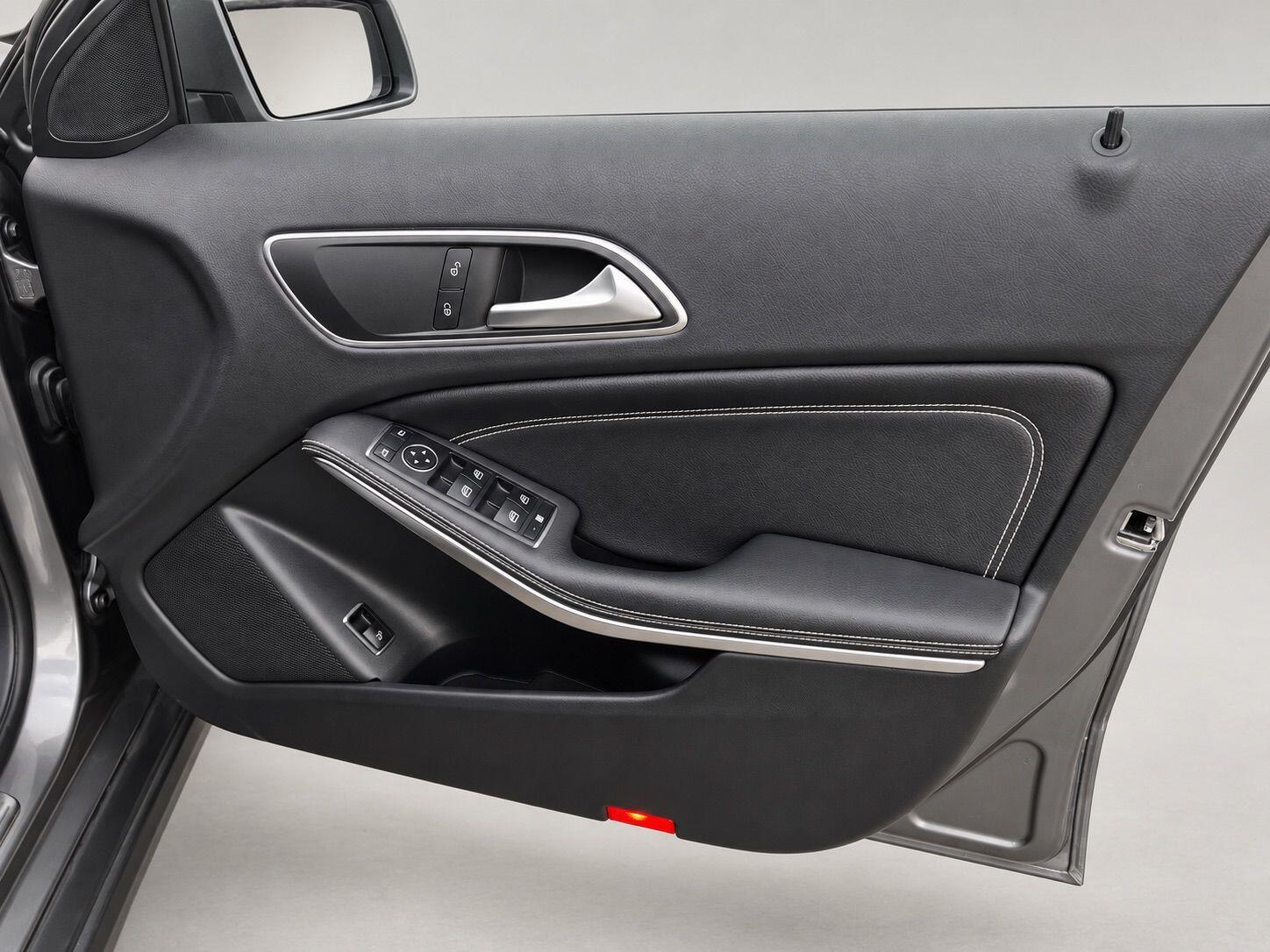 Mercedes-Benz Gla view 15