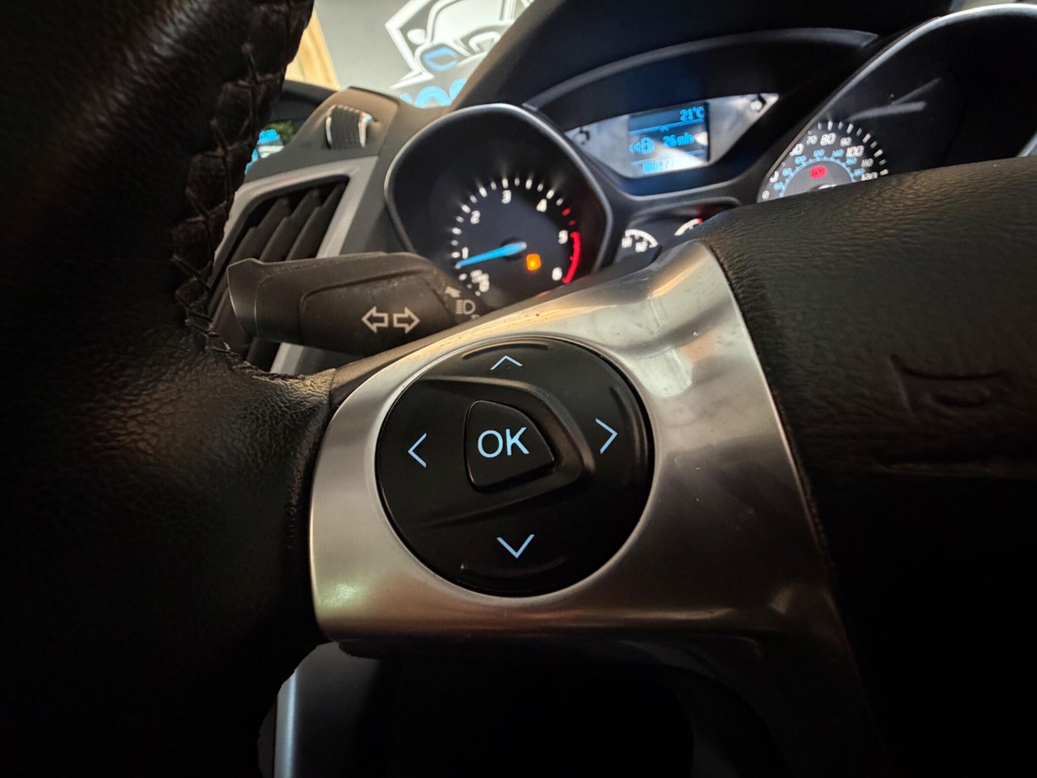 Ford Grand C-Max view 23