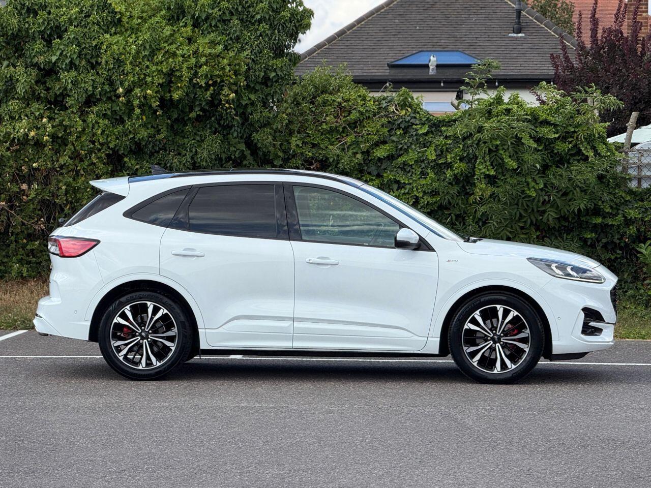 Ford Kuga view 3