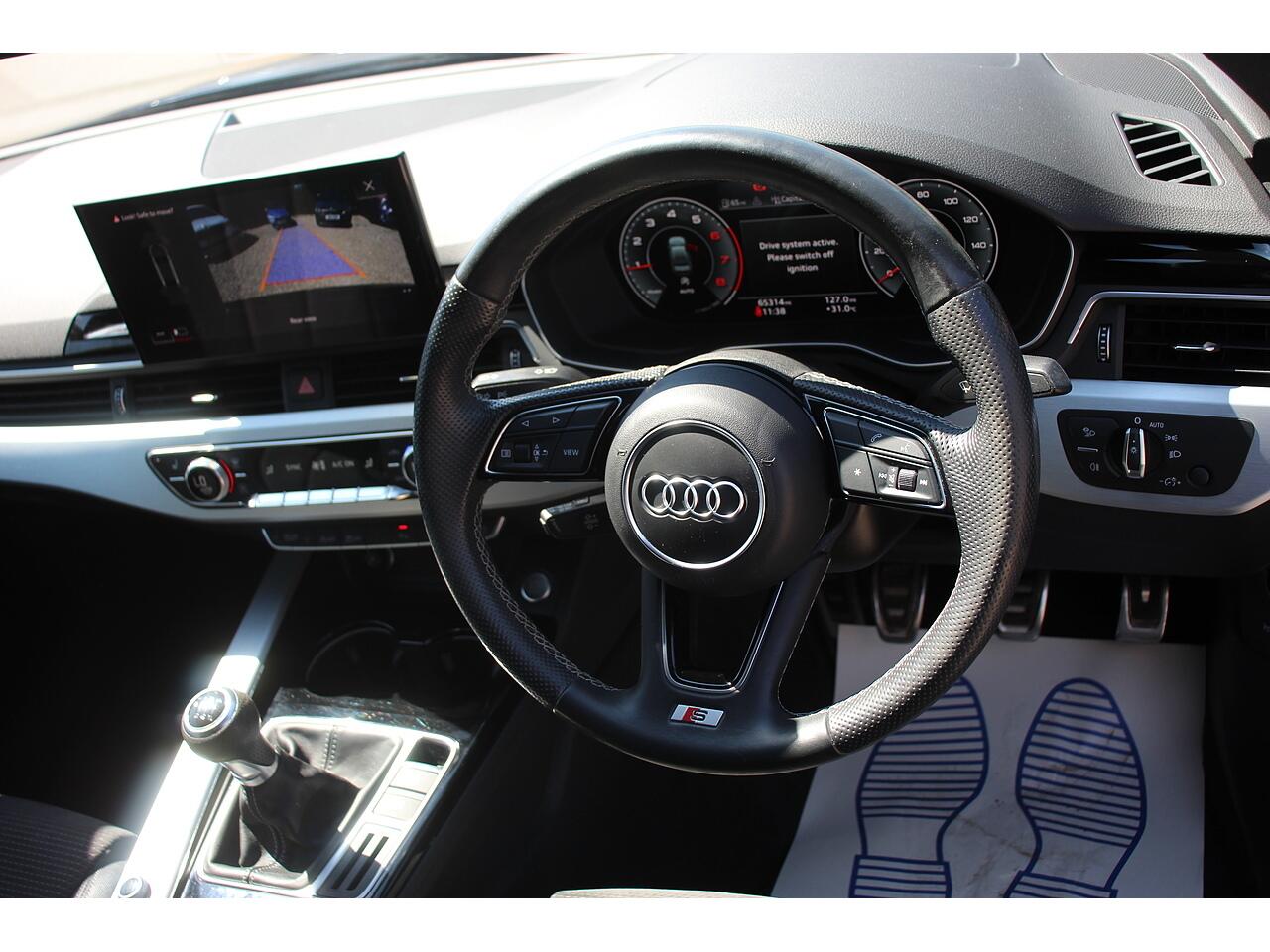 Audi A4 view 13