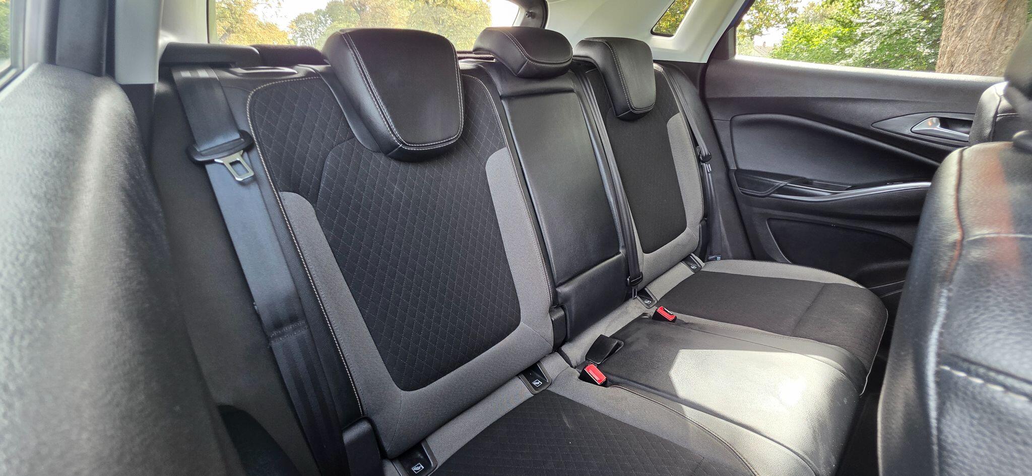 Vauxhall Grandland X view 31