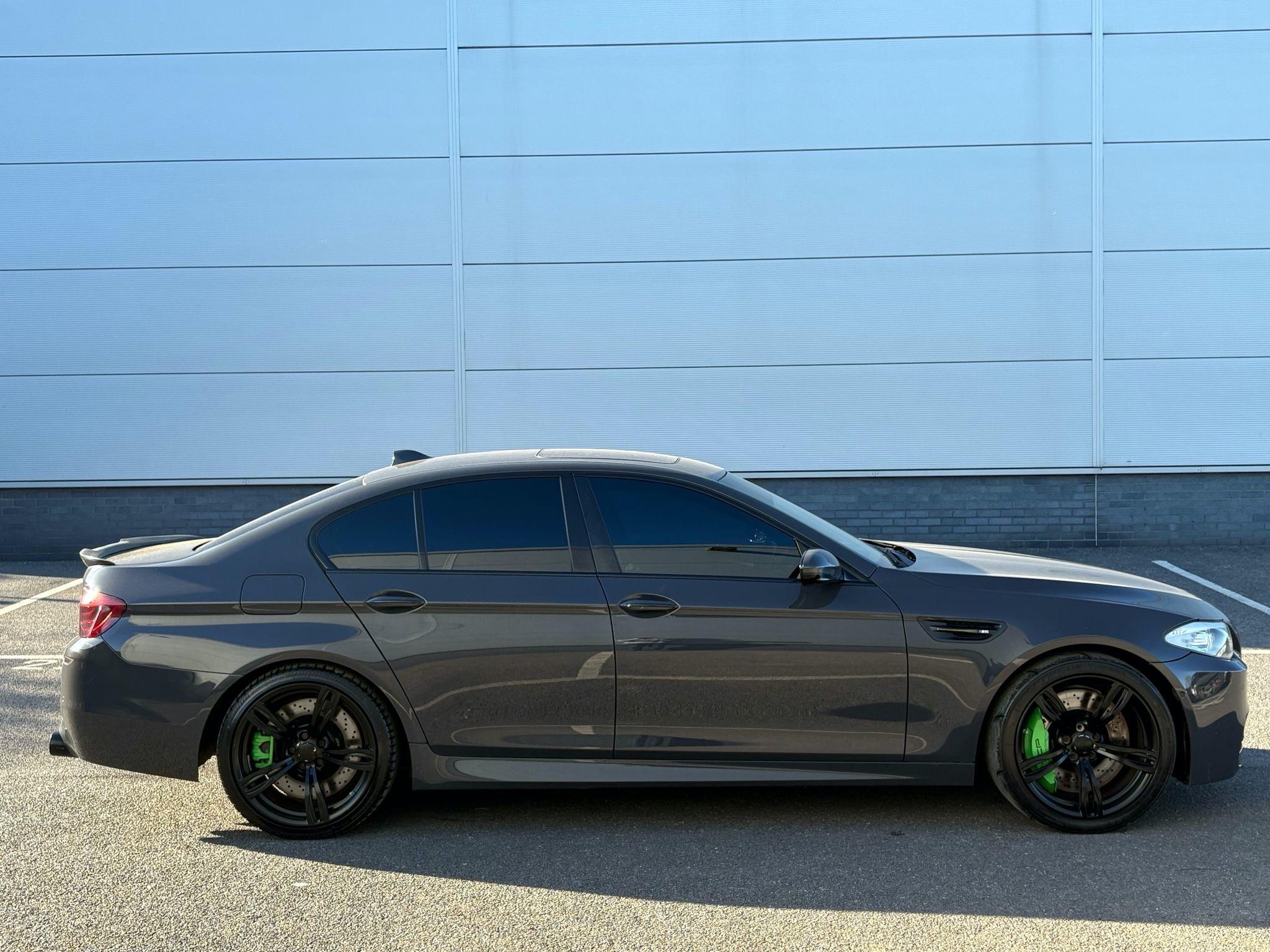 BMW M5 view 35