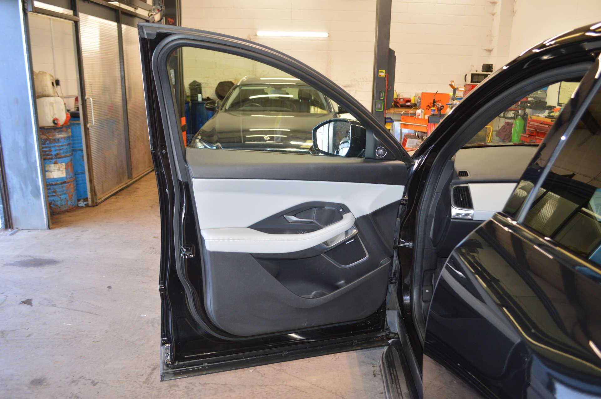 Jaguar E-Pace view 48