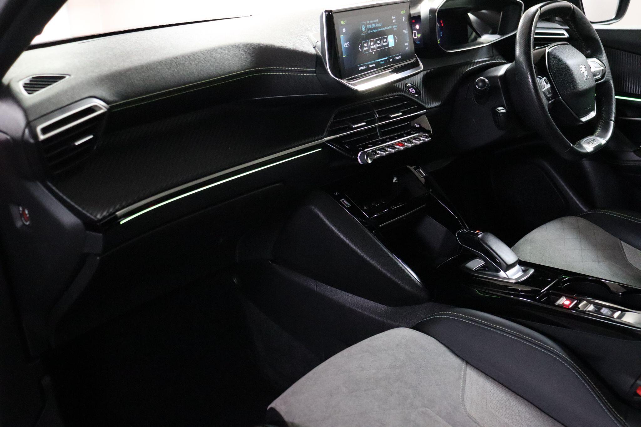Peugeot E-2008 view 34
