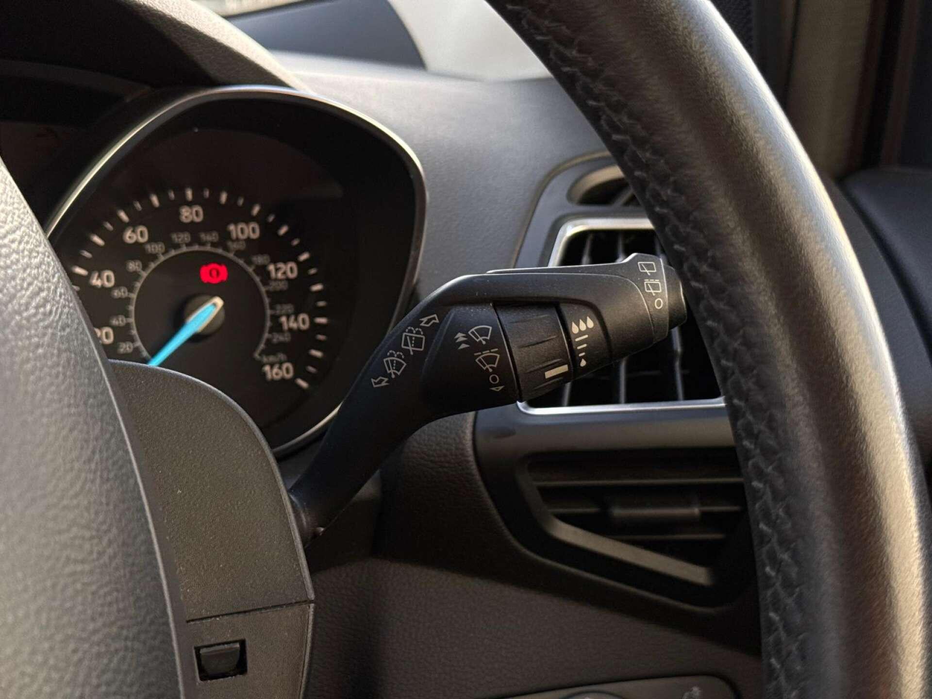 Ford Kuga view 96