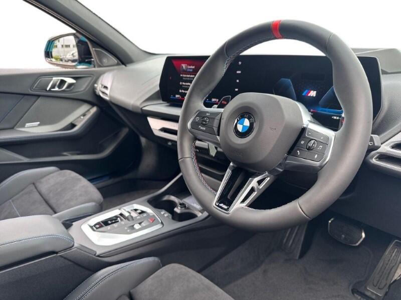 BMW 1 Series view 6