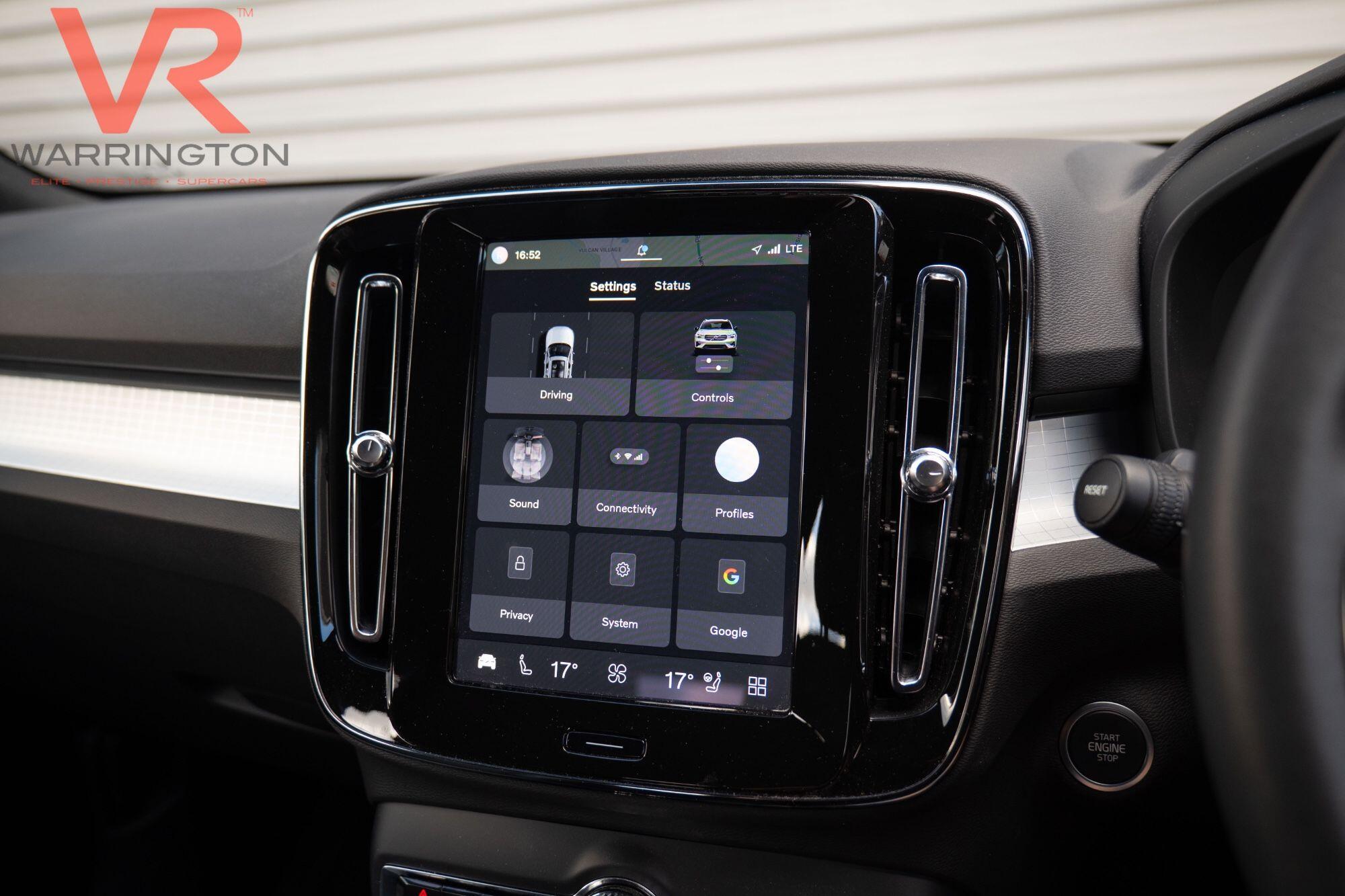 Volvo XC40 view 31