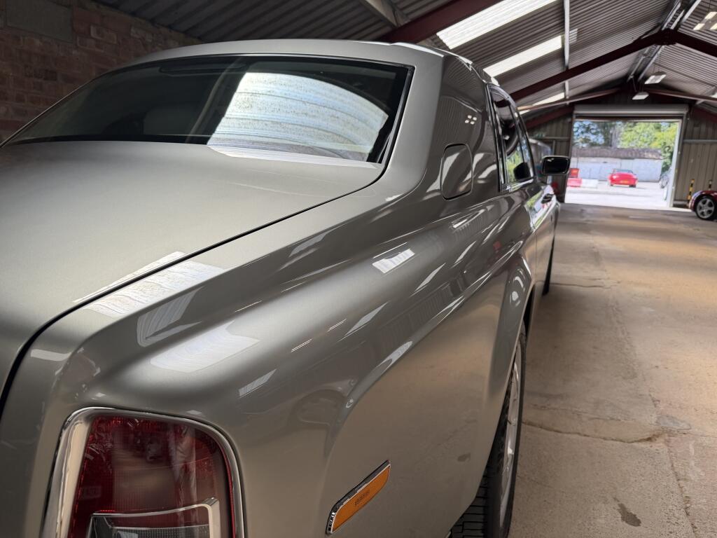 Rolls-Royce Phantom view 43