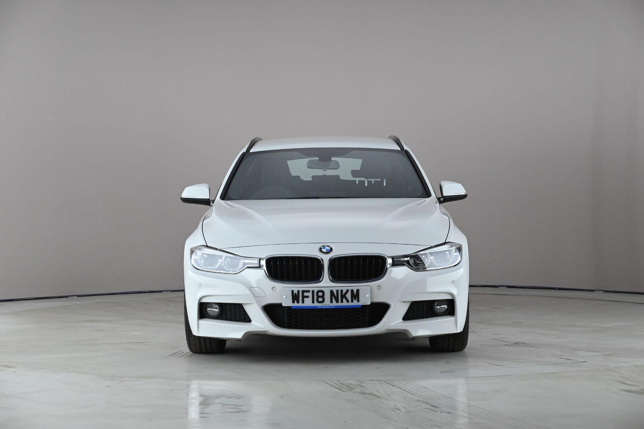 BMW 3 Series view 6