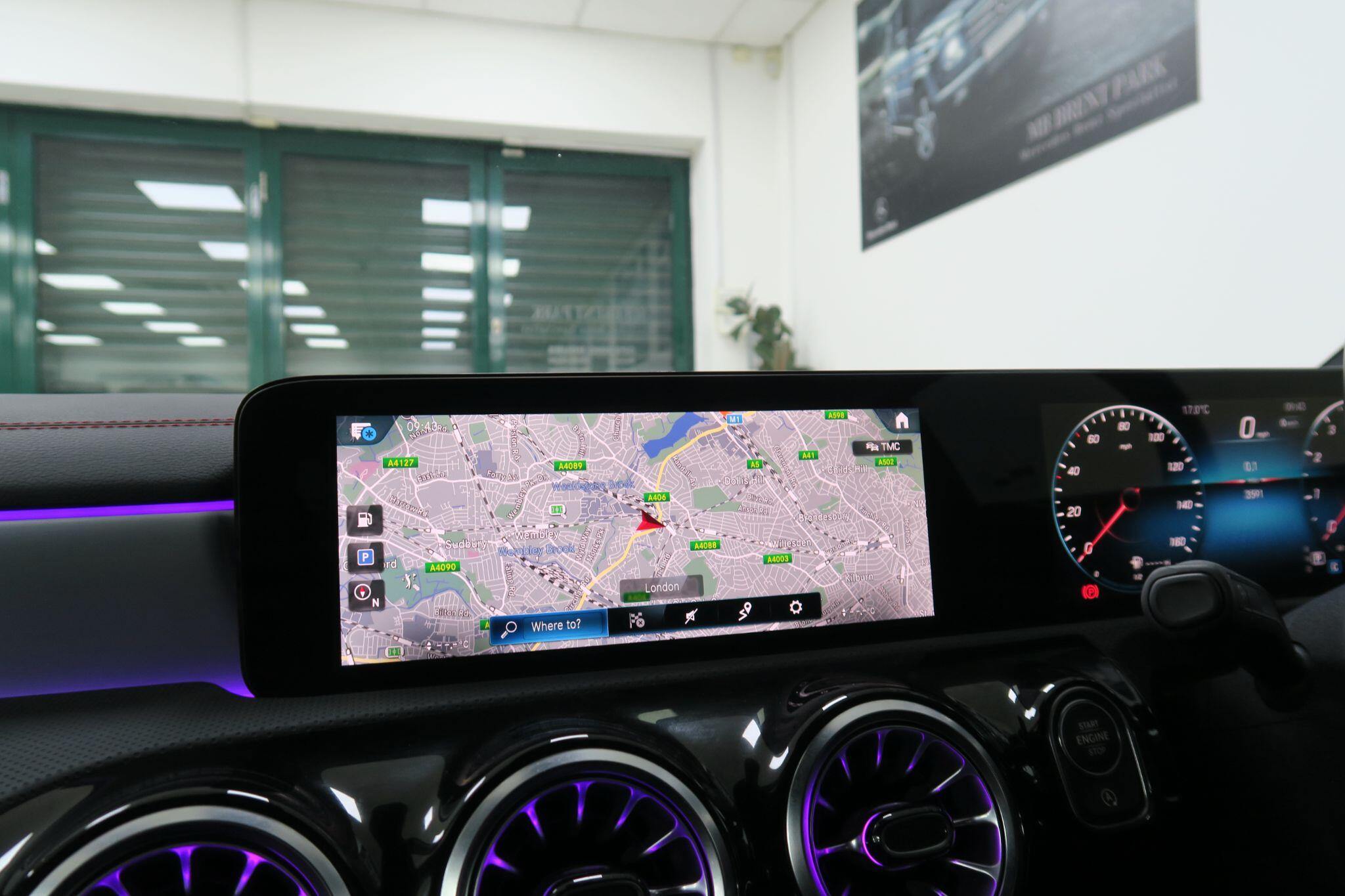 Mercedes-Benz Cla view 13