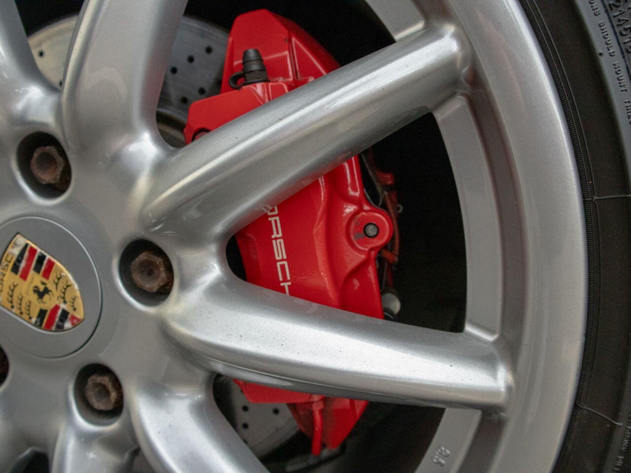Porsche 911 view 19