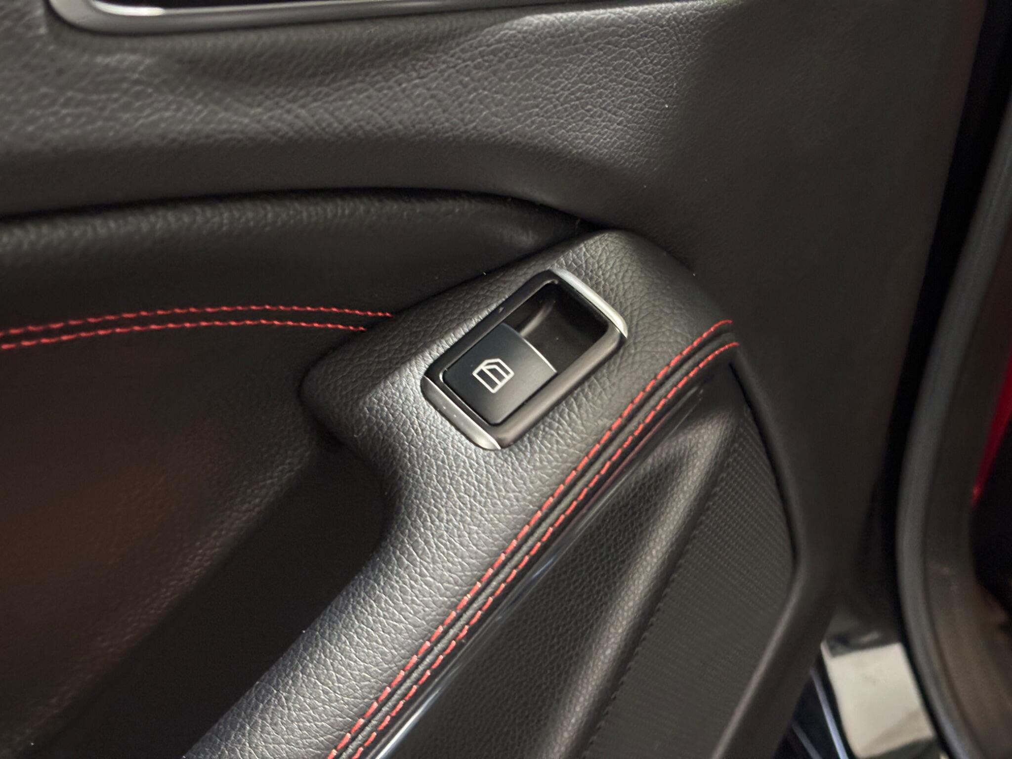 Mercedes-Benz Gla view 9