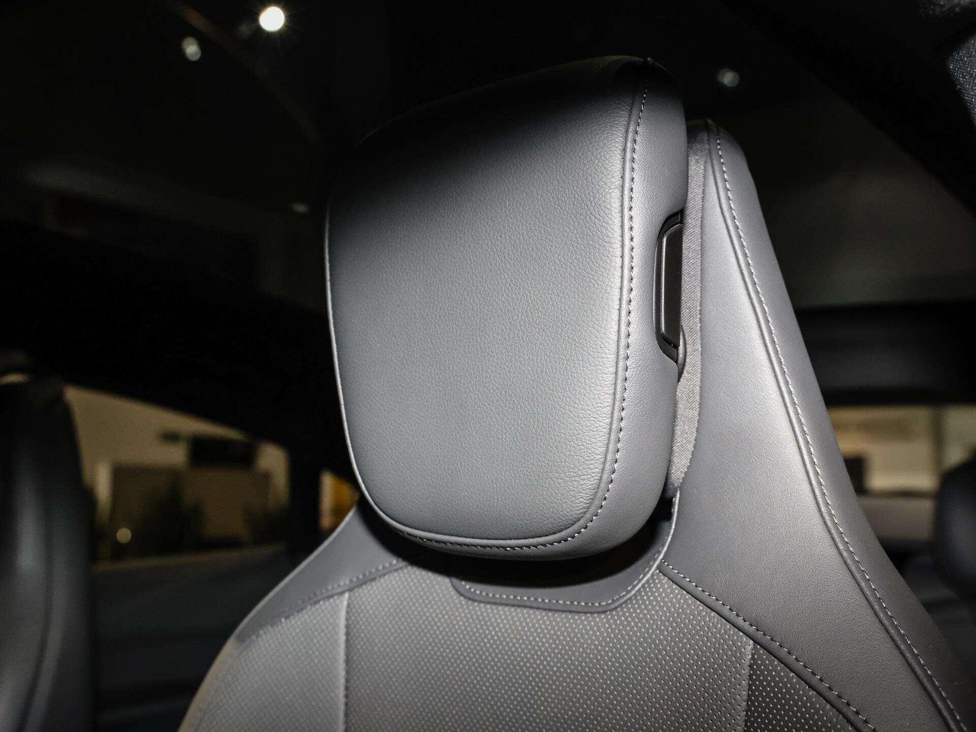 Porsche Taycan view 15