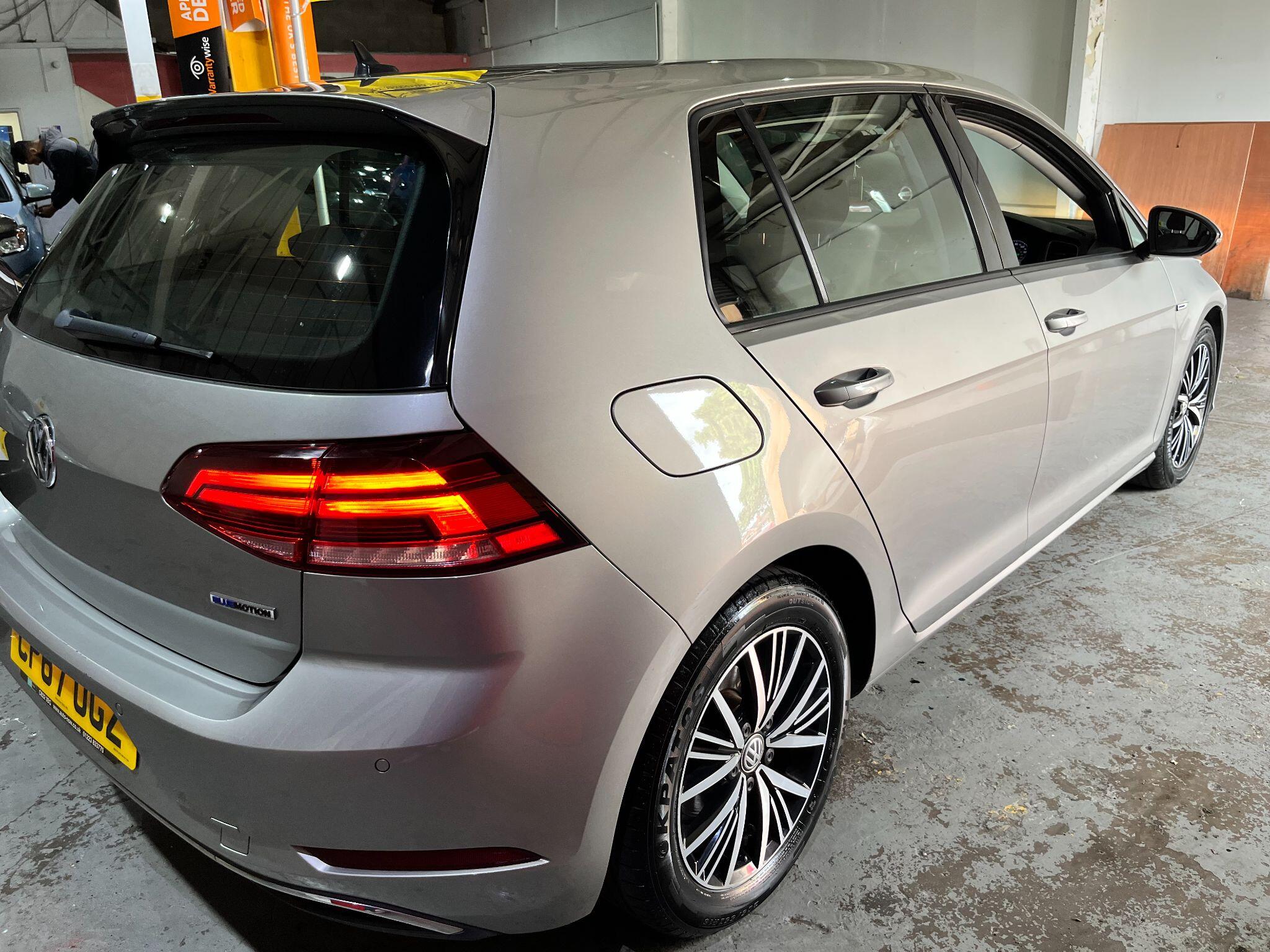 Volkswagen Golf view 63