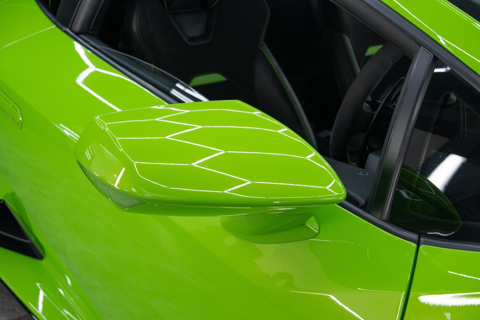 Lamborghini Huracan view 25