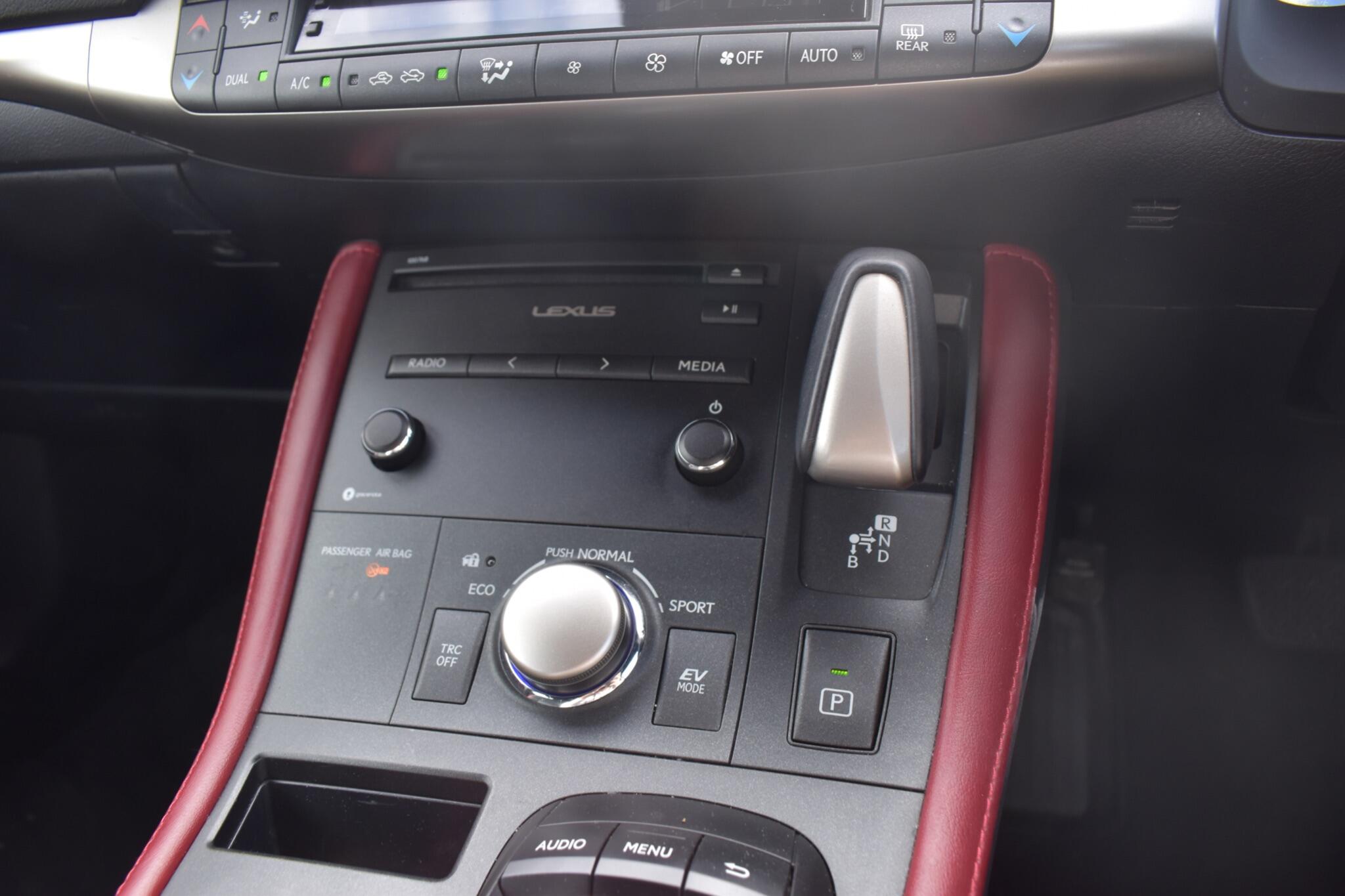 CT - 1.8 200h E-CVT Euro 6 (s/s) 5dr - Image 19