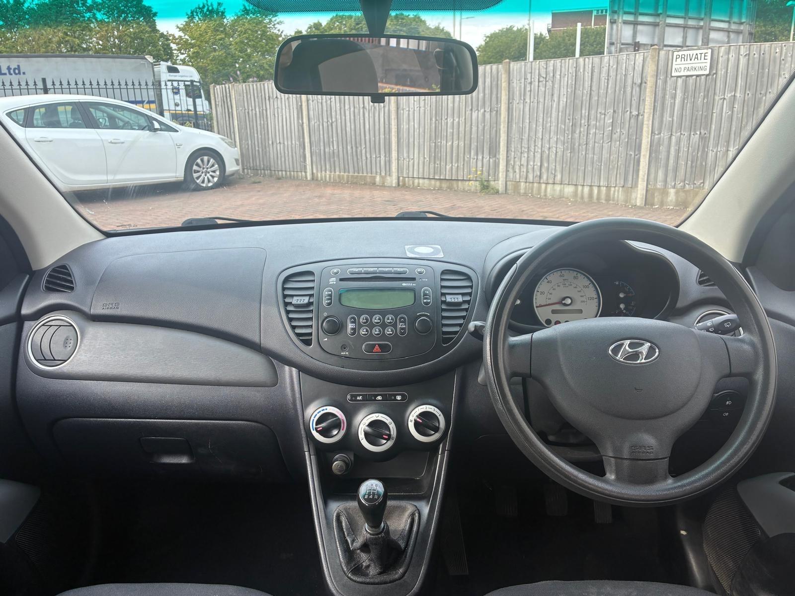 Hyundai i10 view 18