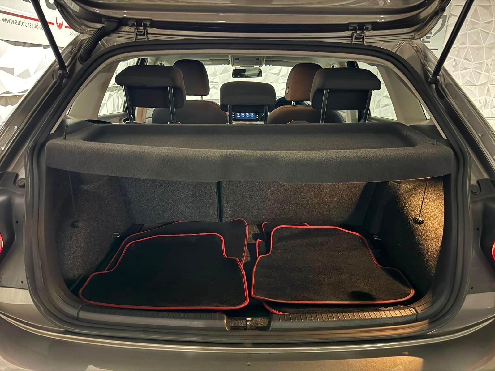 Volkswagen Polo view 31