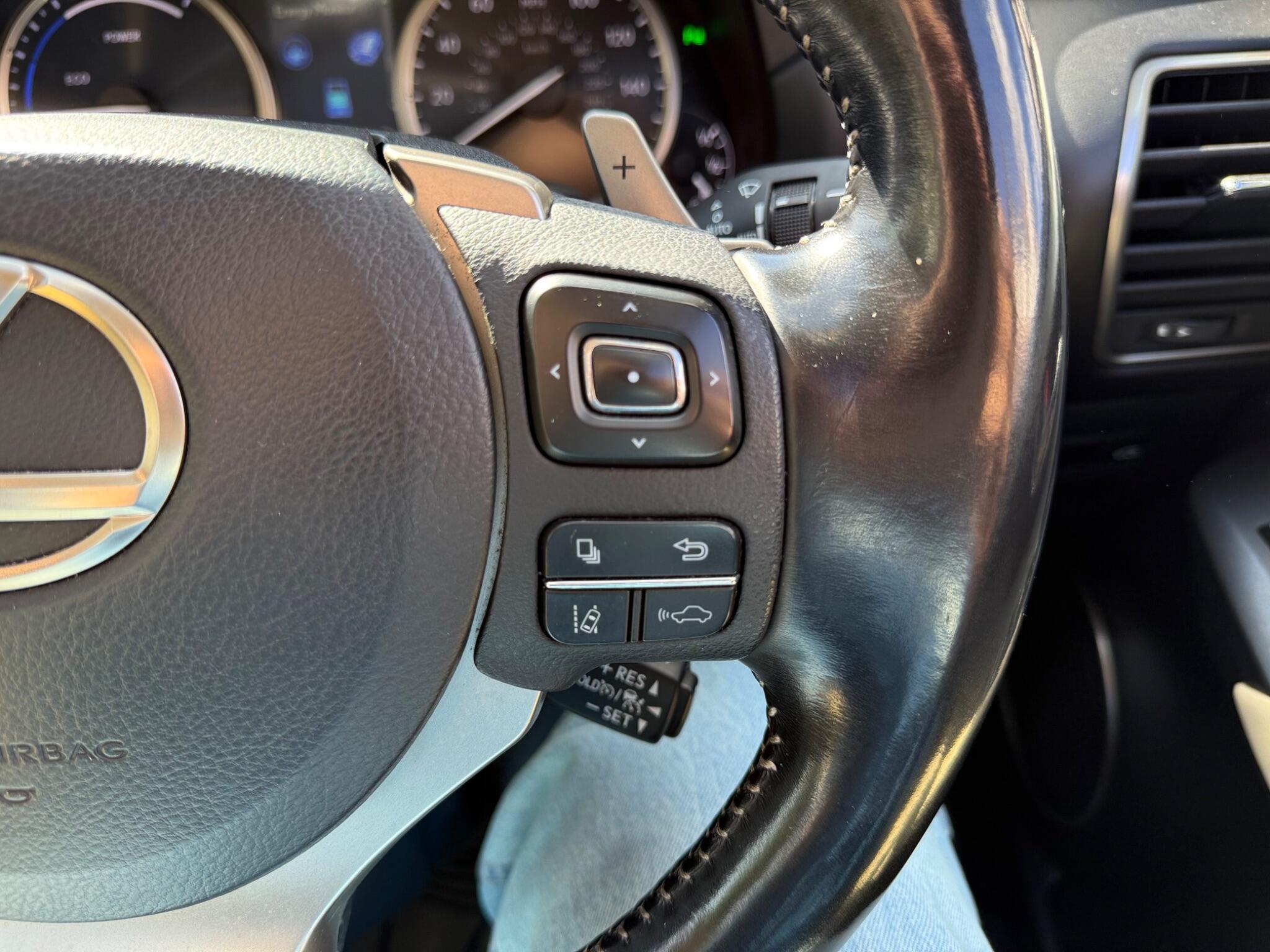 Lexus NX view 20