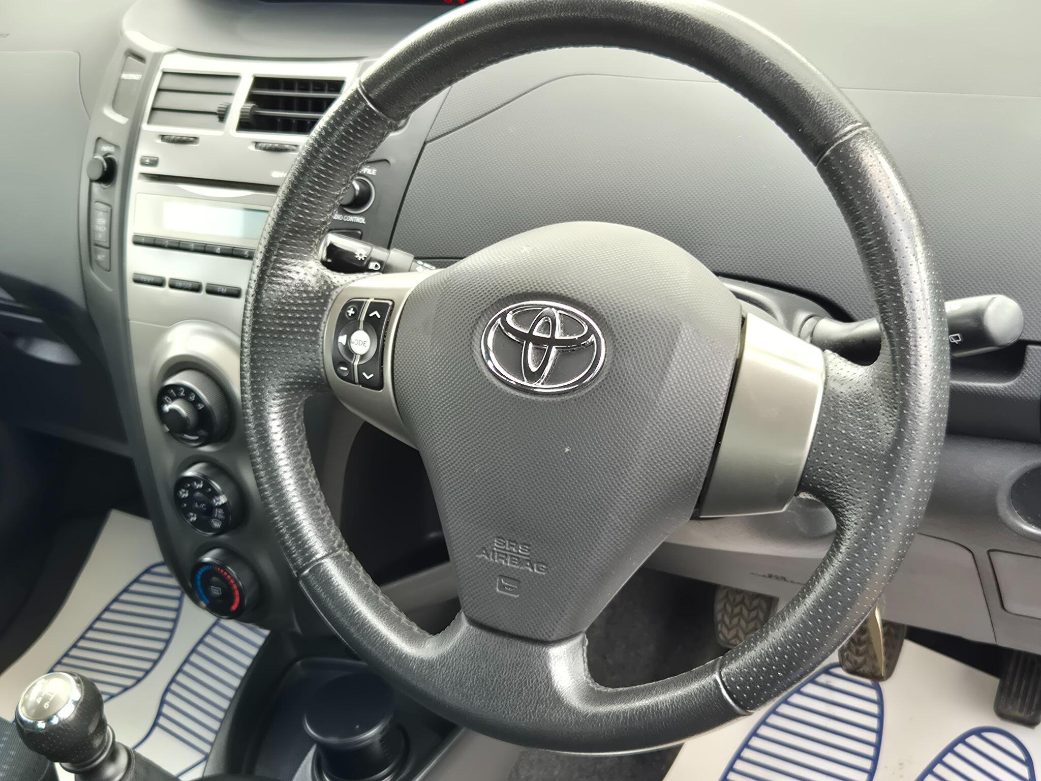 Toyota Yaris view 9