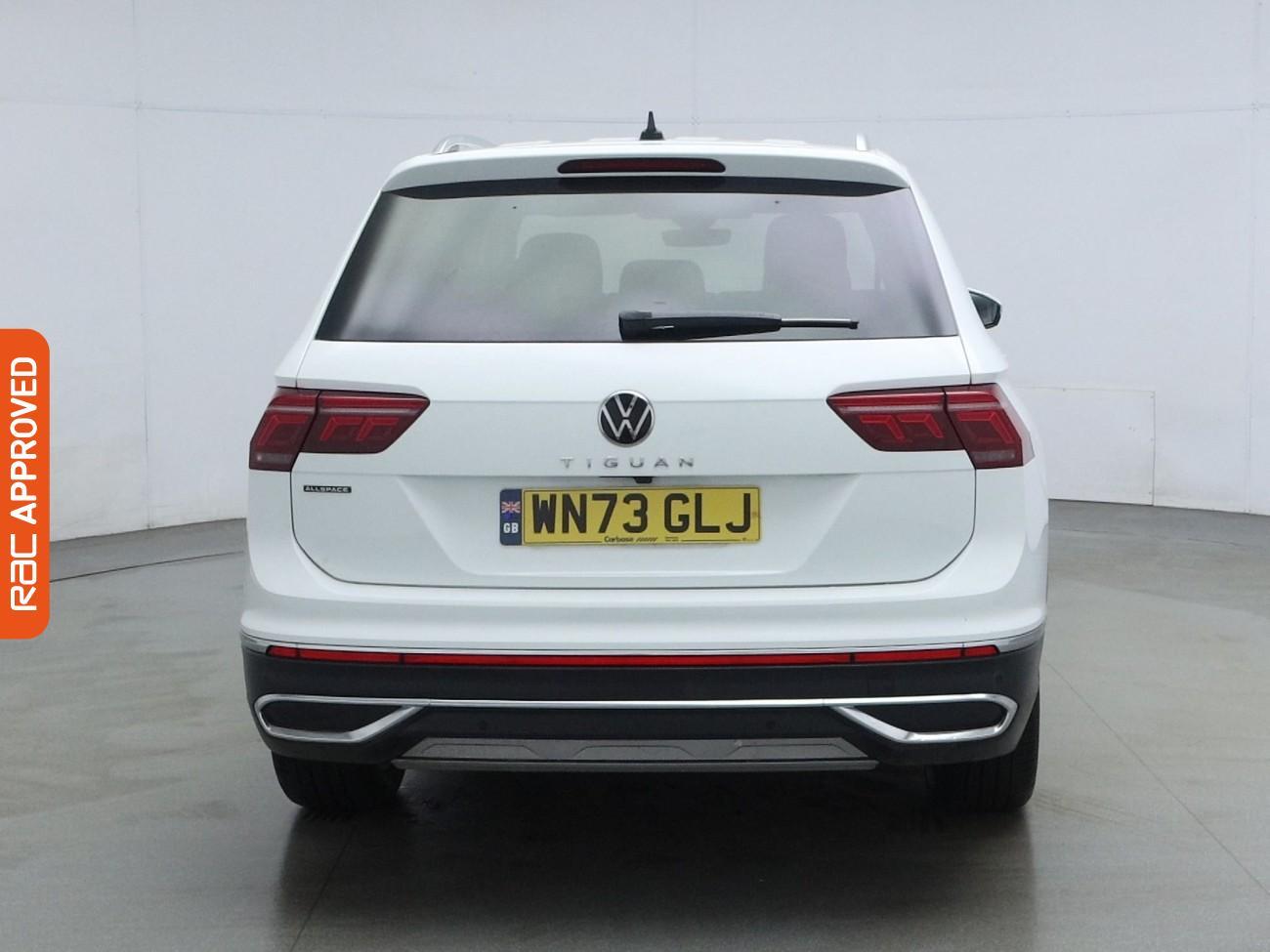 Volkswagen Tiguan Allspace view 8