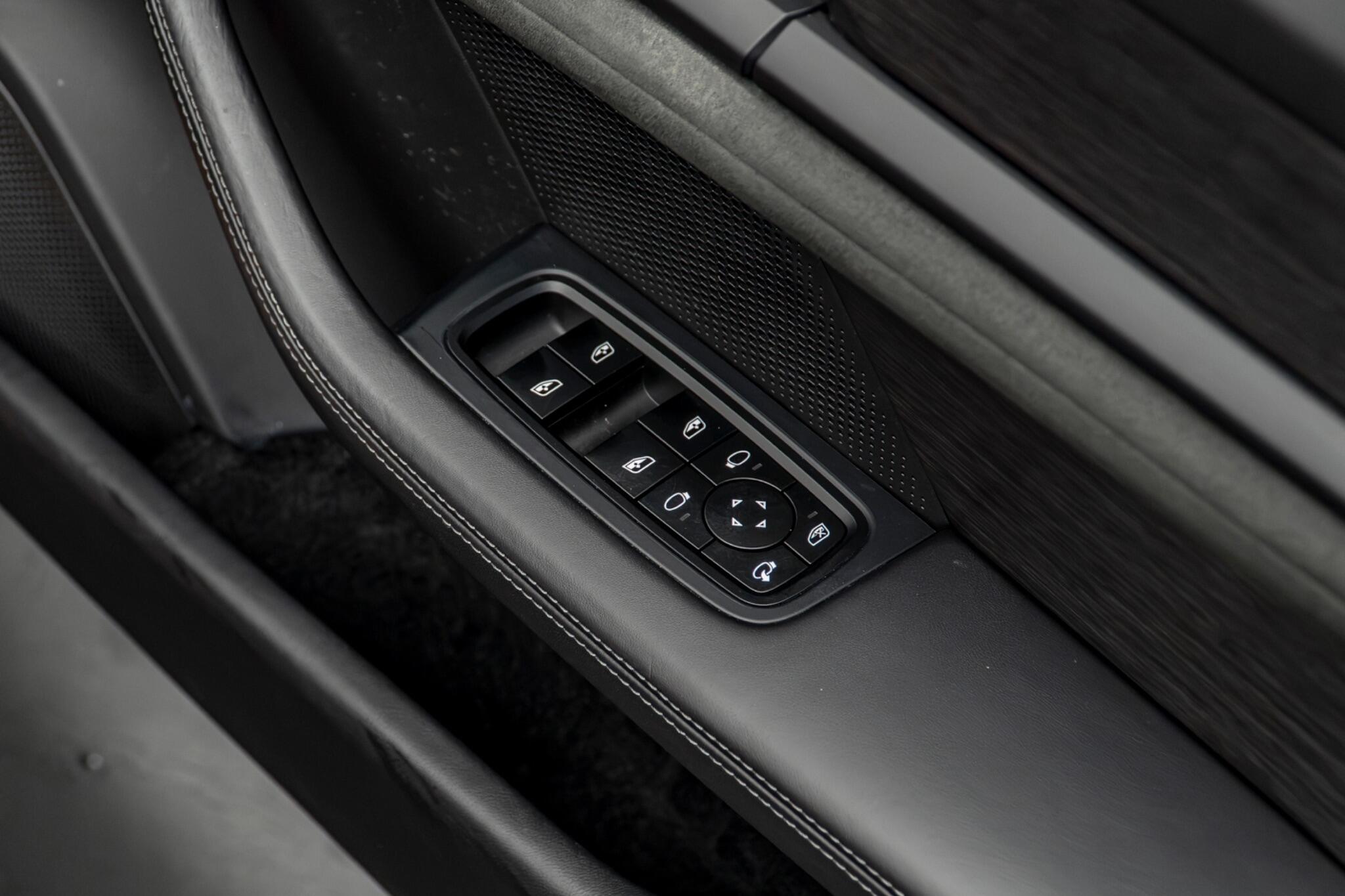 Porsche Taycan view 32